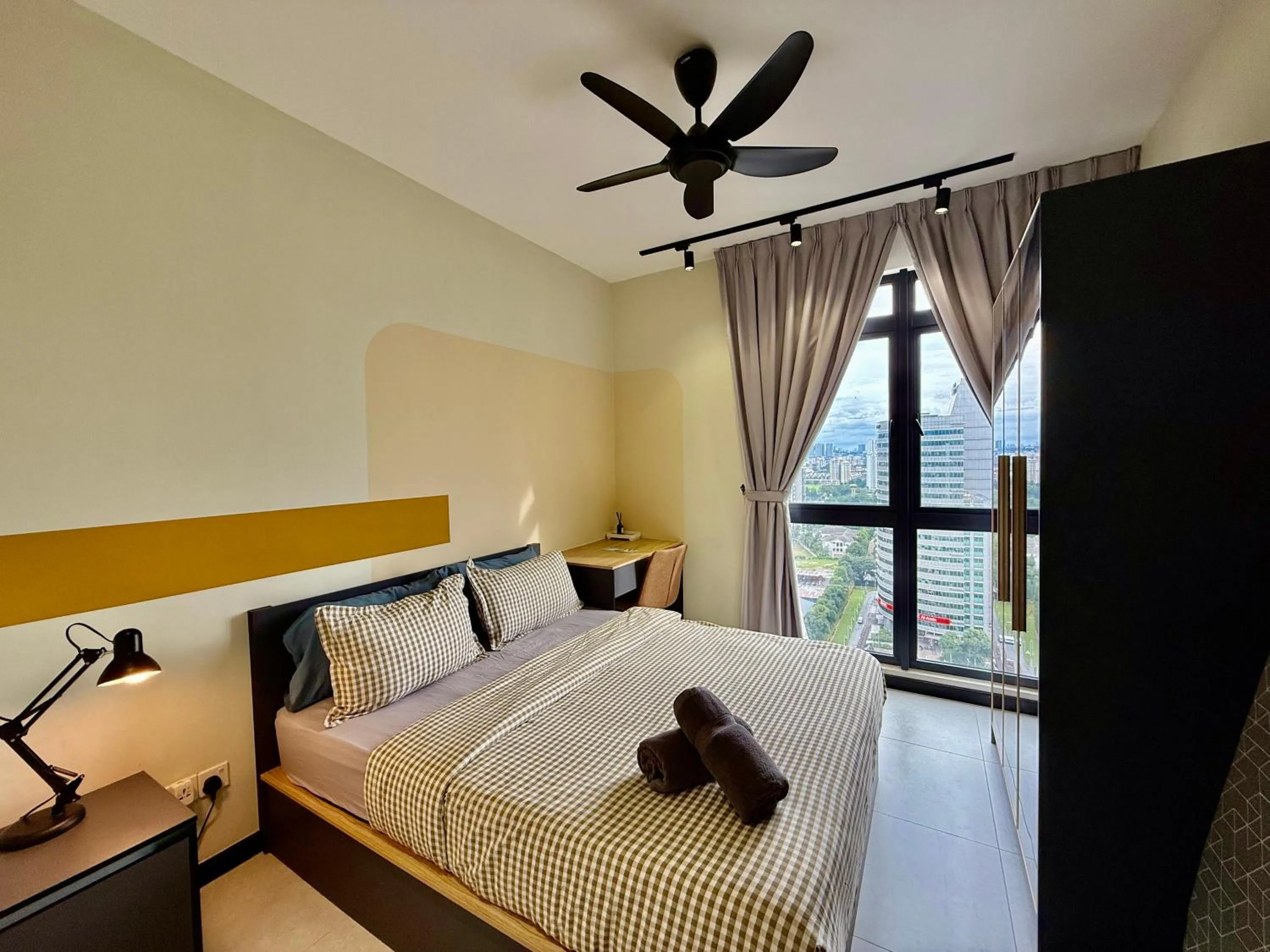 Bed in Neu Suites Service Apartment By Moonlight