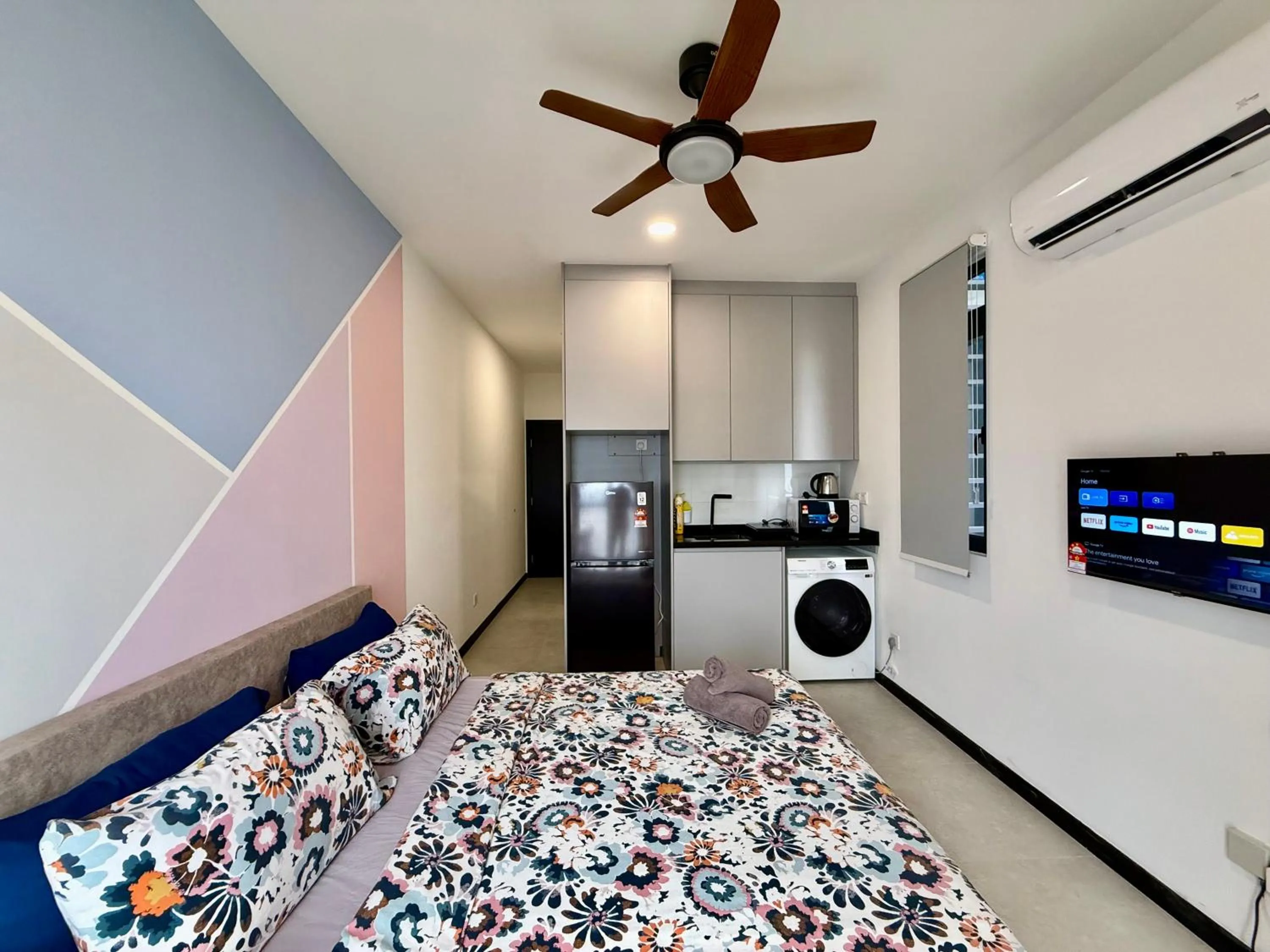 Bed in Neu Suites Service Apartment By Moonlight