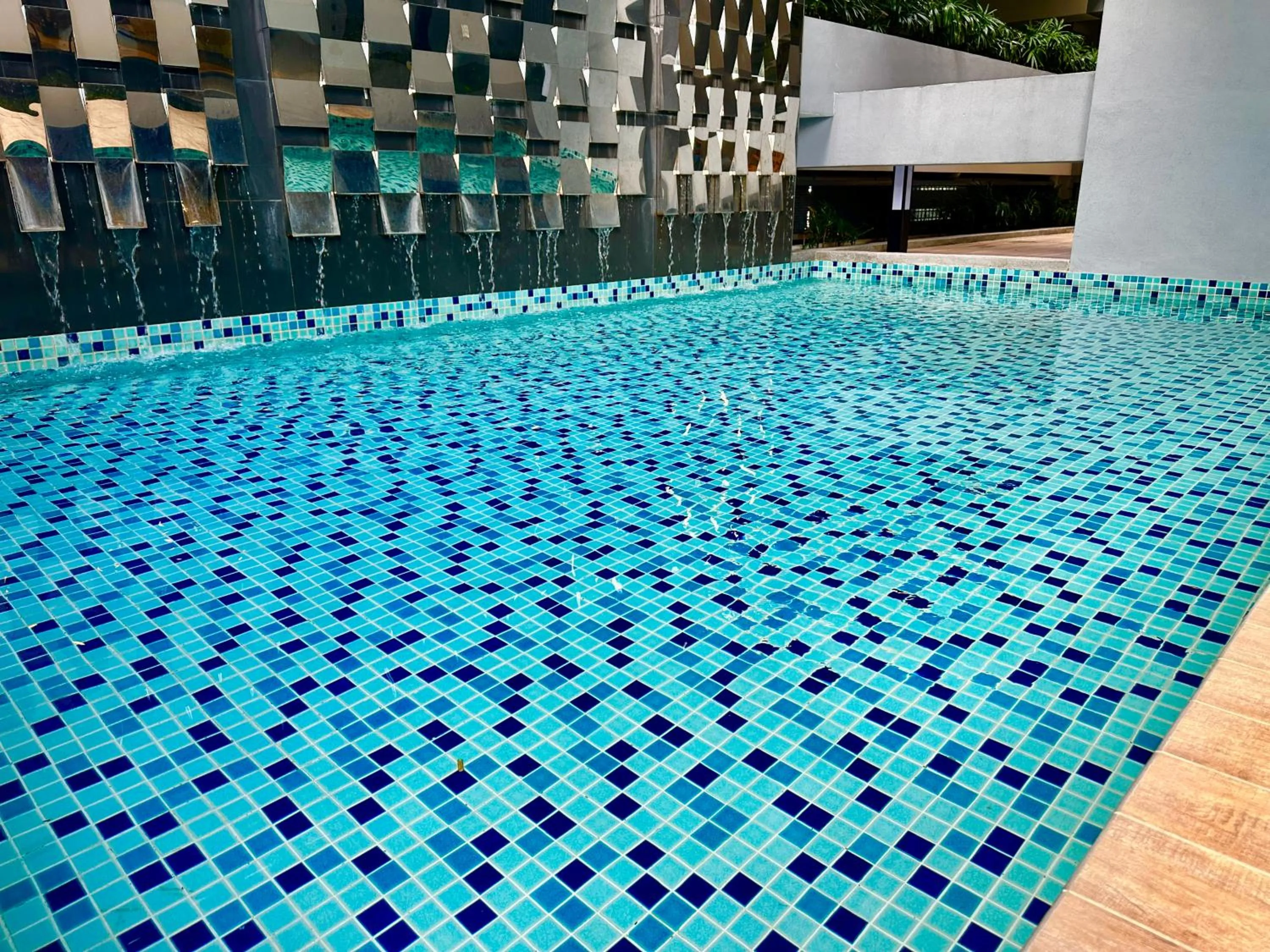 Pool view in Neu Suites Service Apartment By Moonlight