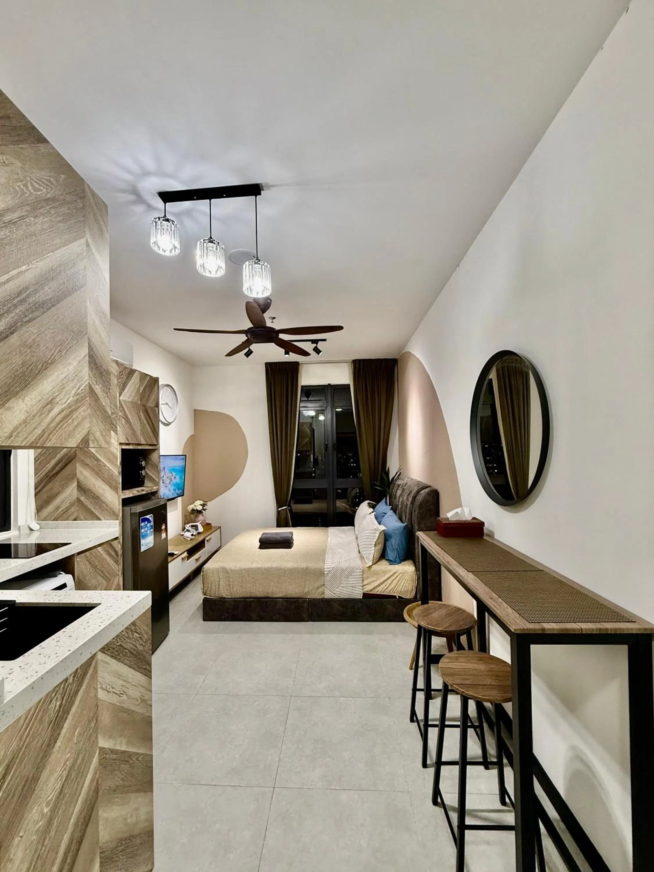 Neu Suites Service Apartment By Moonlight