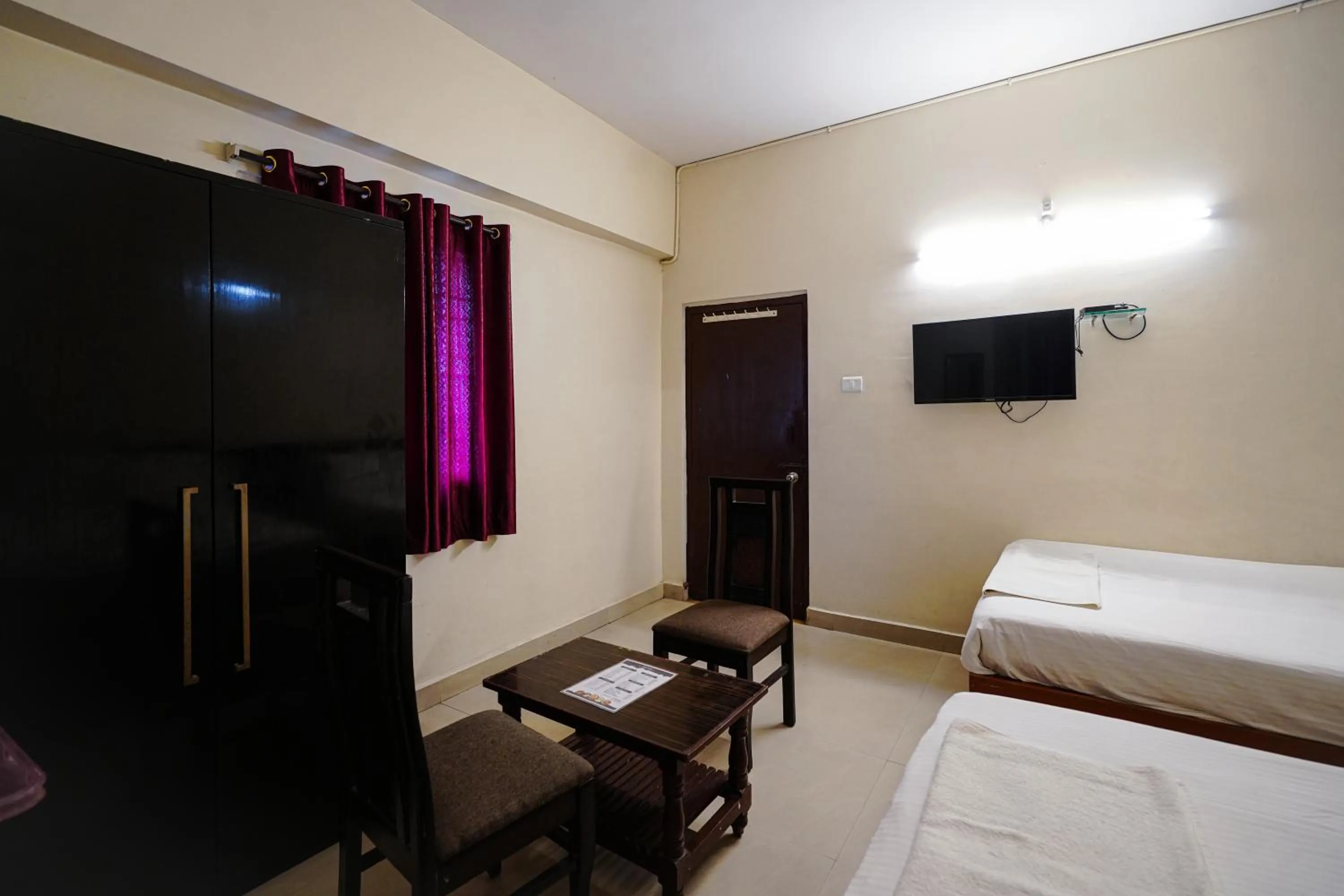 Bed in Hotel Golden Rooms