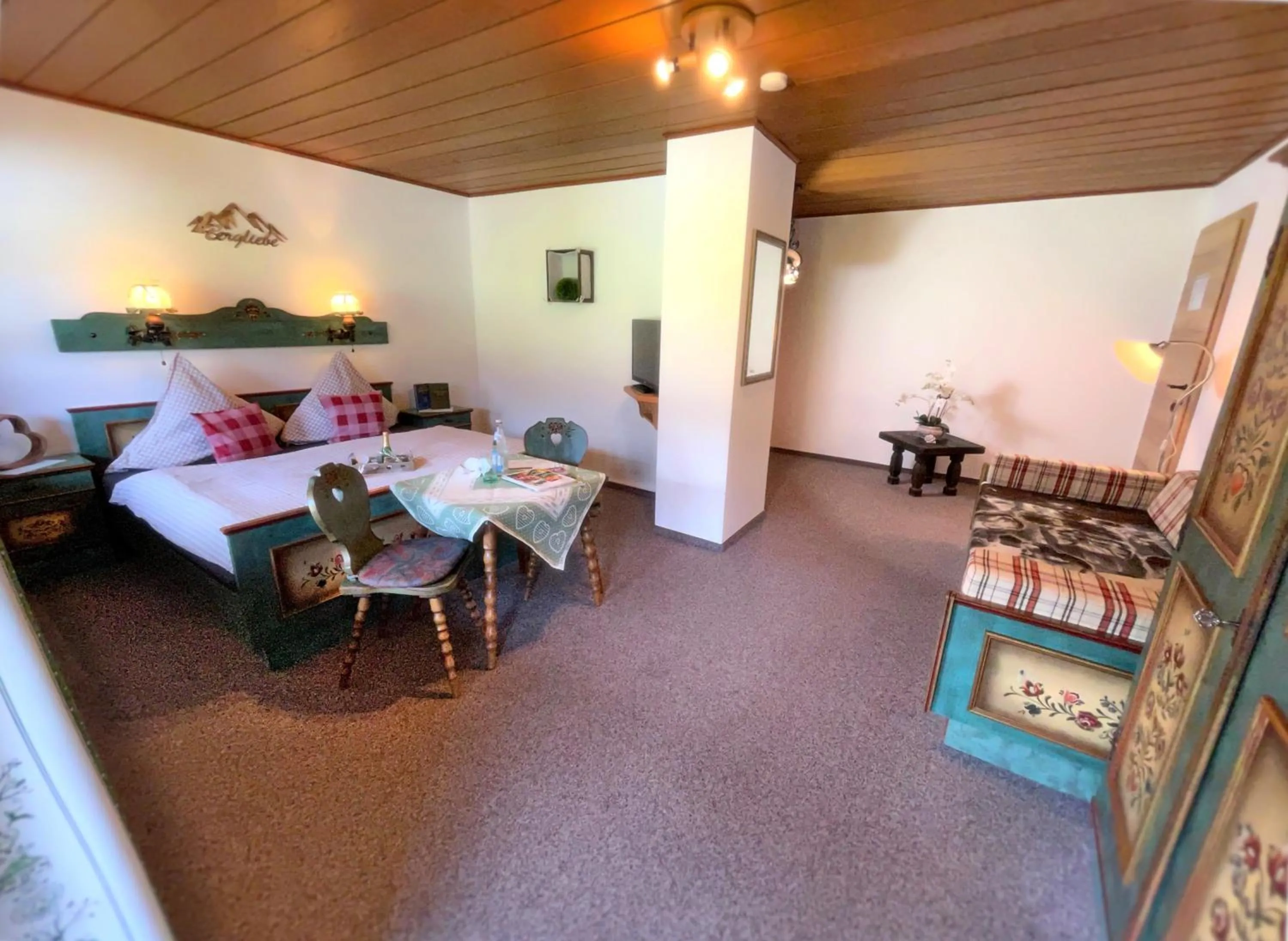 Photo of the whole room in Pension Loiplstüberl