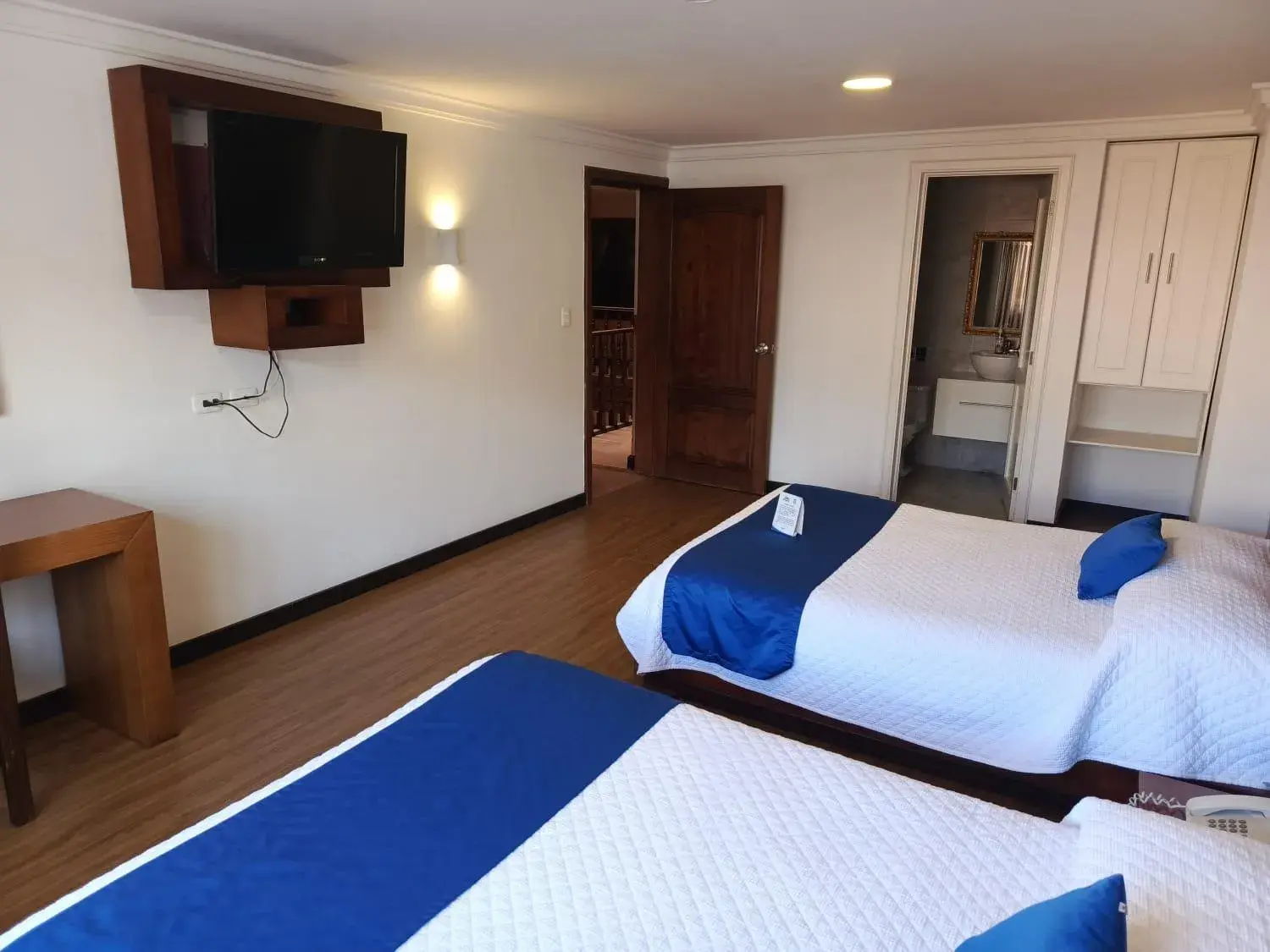 Twin Room with Private Bathroom in SÁ Hotel Twin Room with Private Bathroom in SÁ Hotel