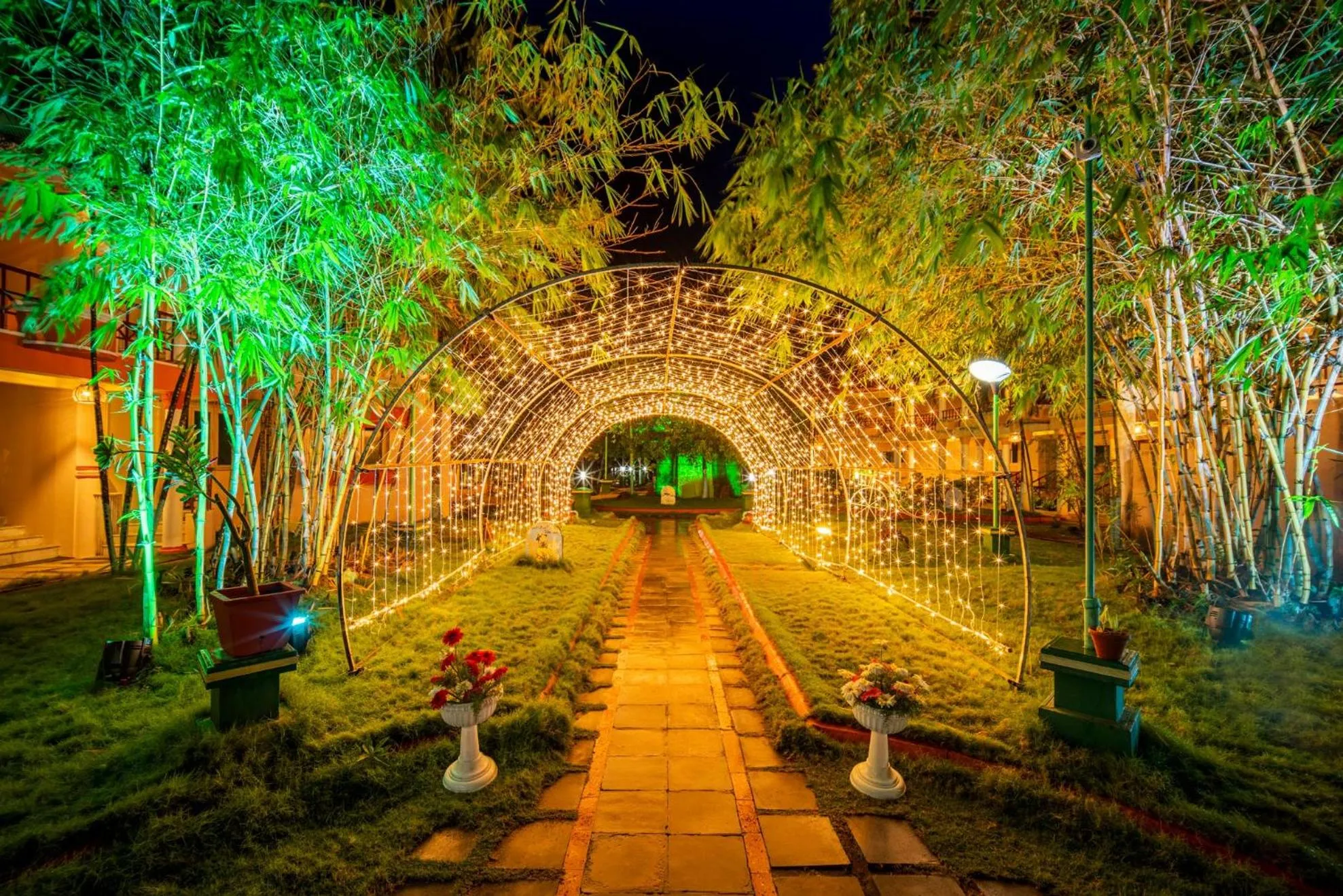 Night in Hotel Sadhabishegam