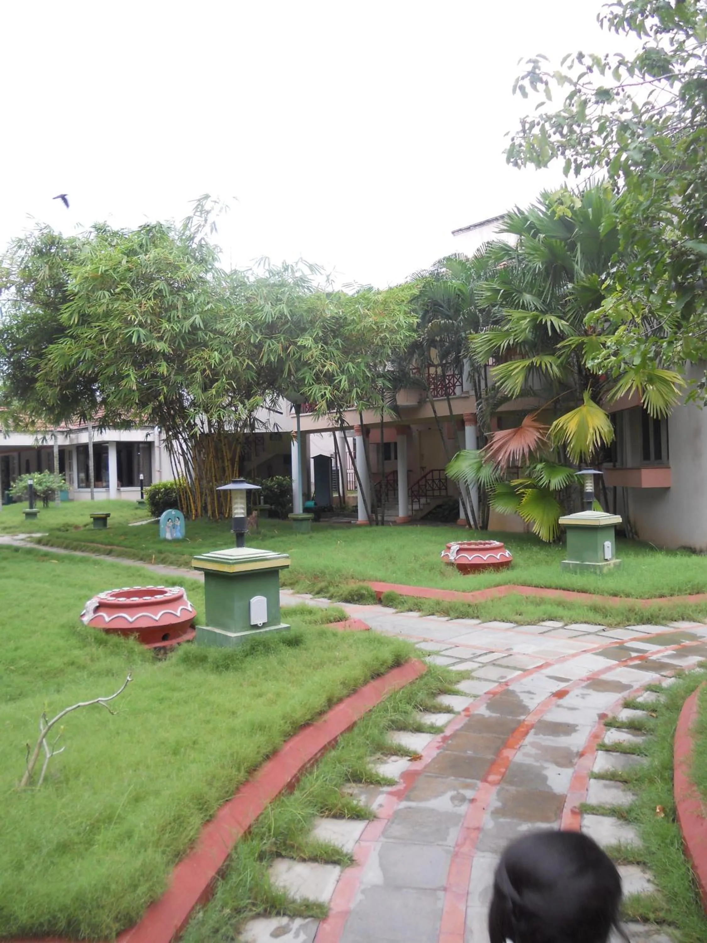Garden in Hotel Sadhabishegam