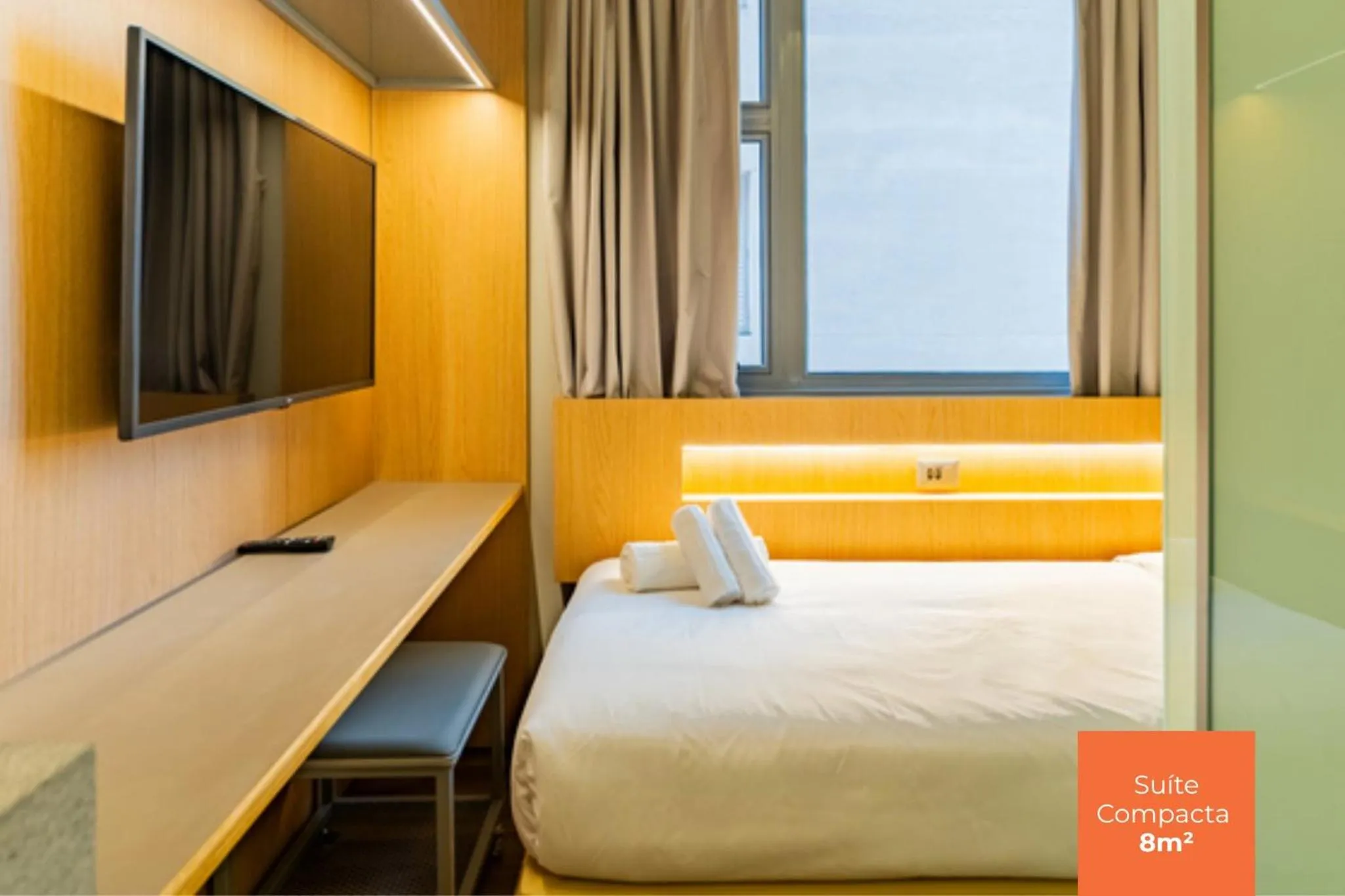 Bedroom, Bed in Linked Batel by Xtay - Experiencia moderna a passos do Hard Rock