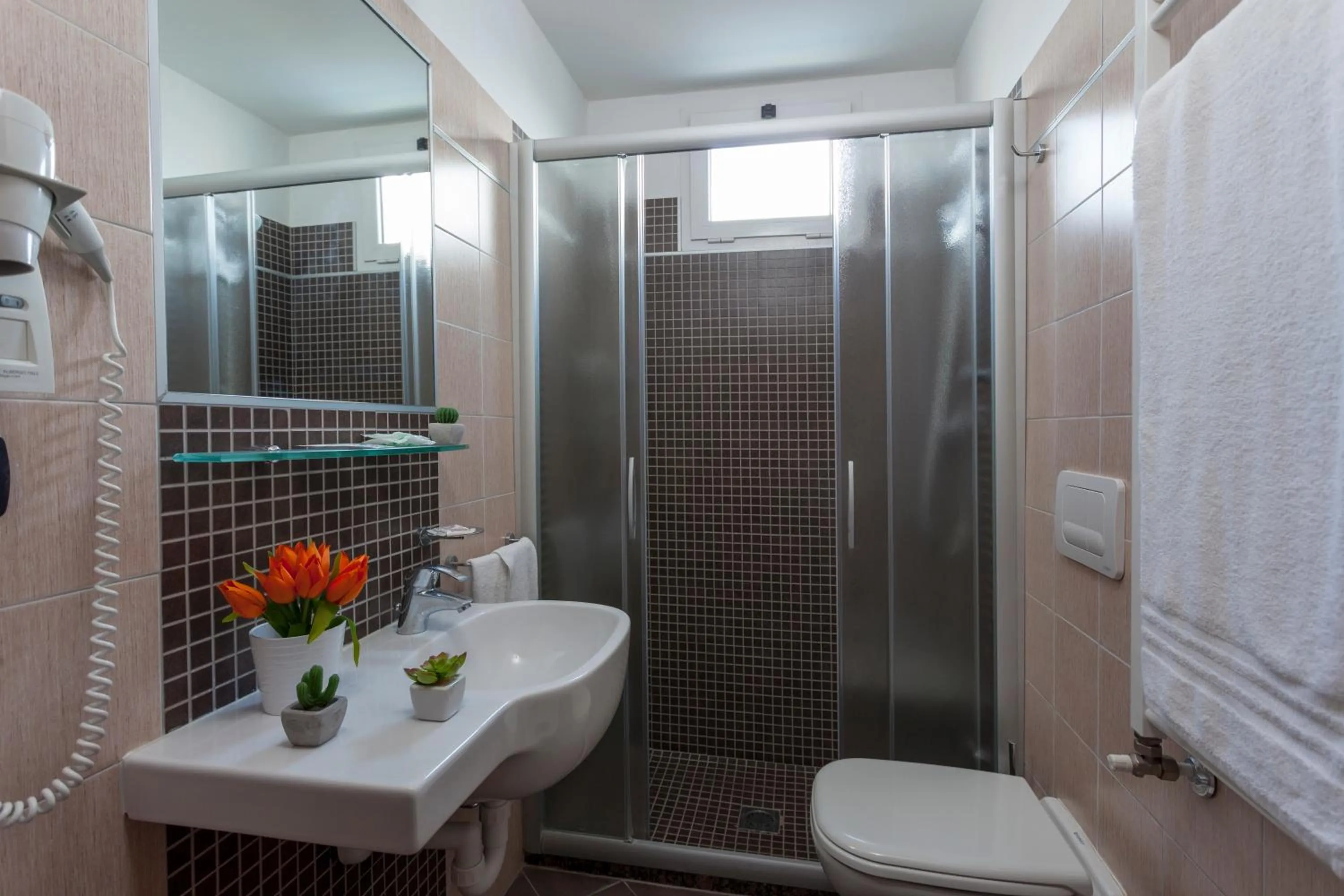 Bathroom in Hotel Aurora Mare