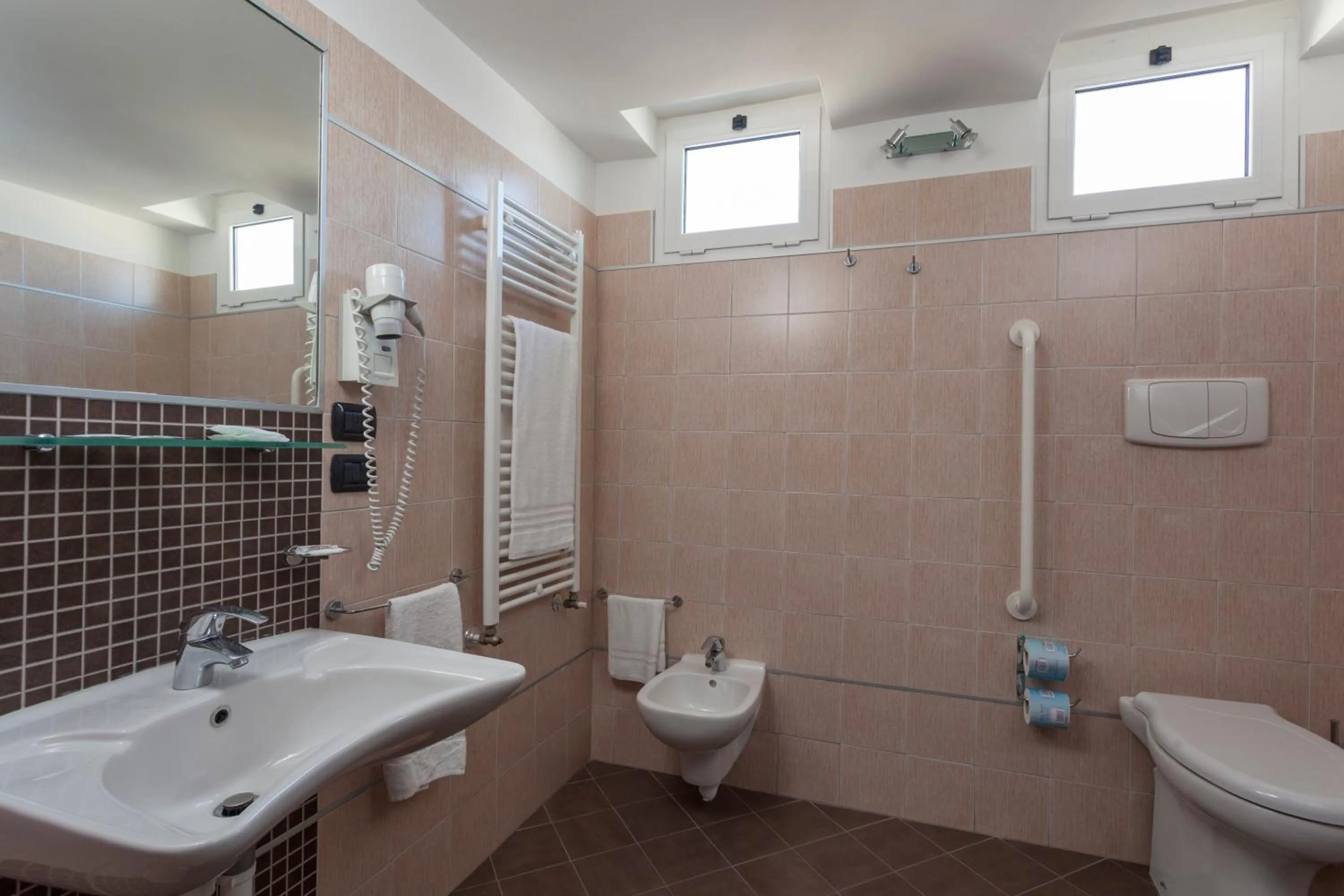 Bathroom in Hotel Aurora Mare