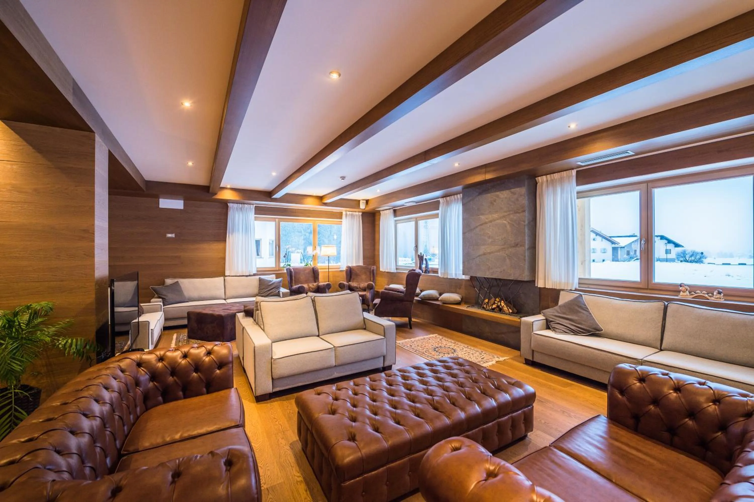 Communal lounge/ TV room in Golden Park Resort