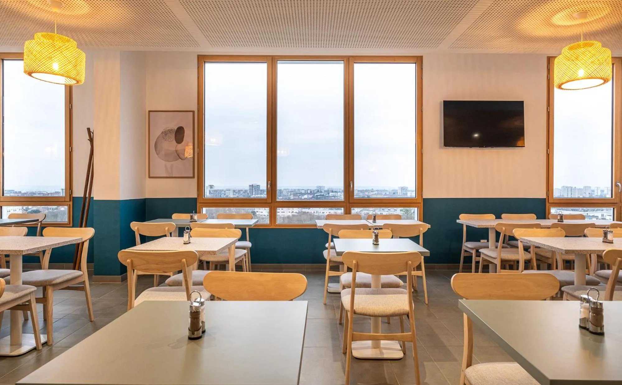 Breakfast in The Originals Résidence Paris Sud Villejuif