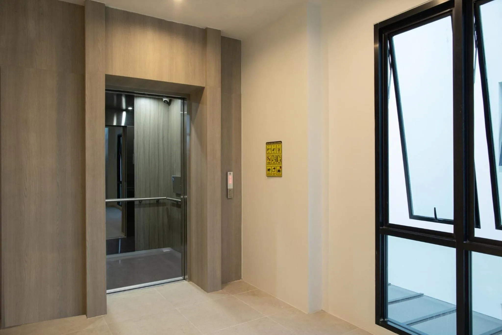 elevator in Aviyana Hua Hin