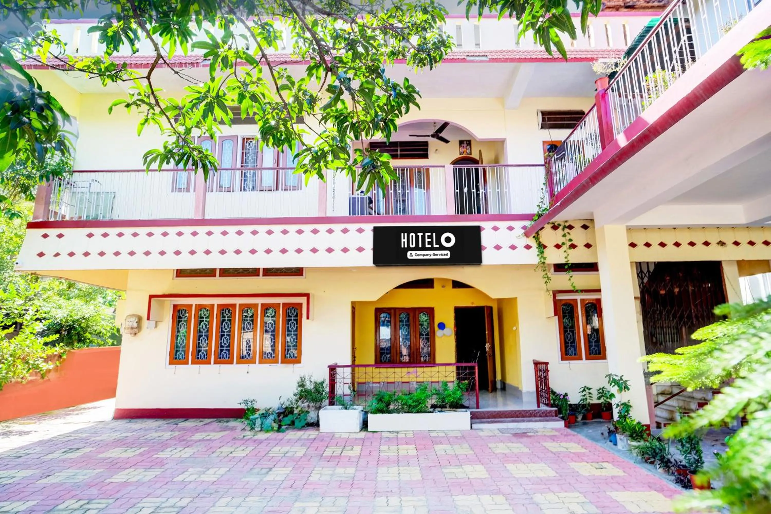 Facade/entrance in Super Hotel O Modern Home