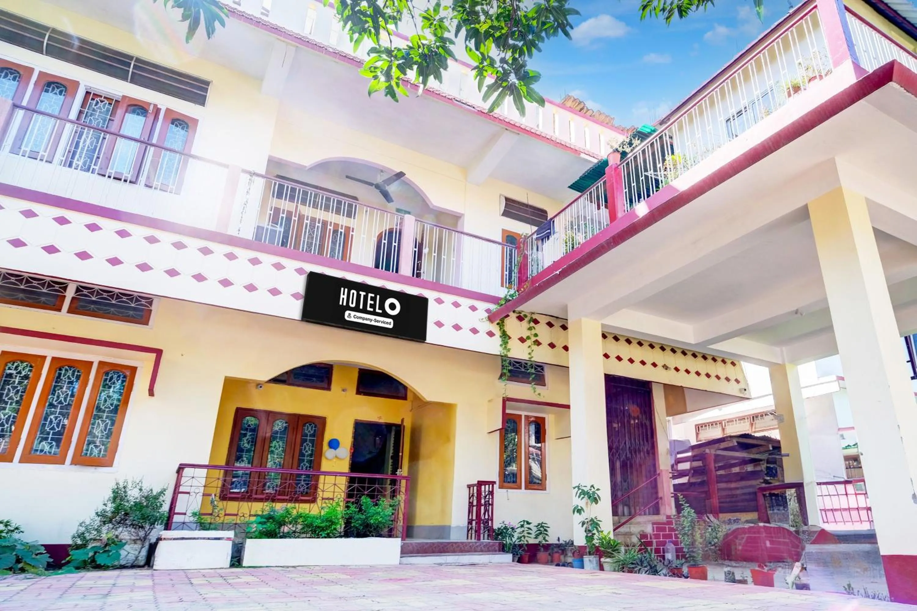 Facade/entrance in Super Hotel O Modern Home