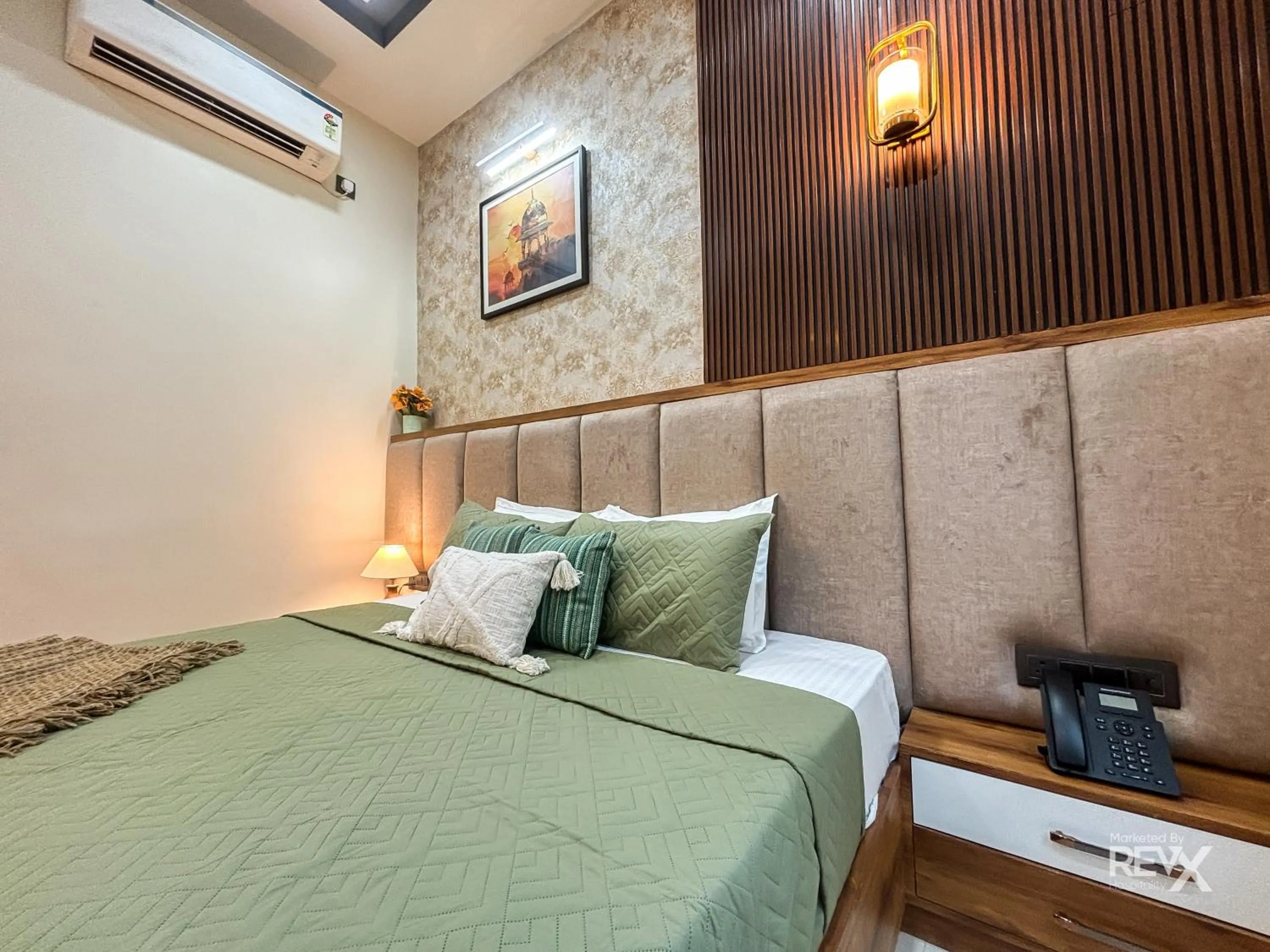 Bed in Hotel Brij Vas