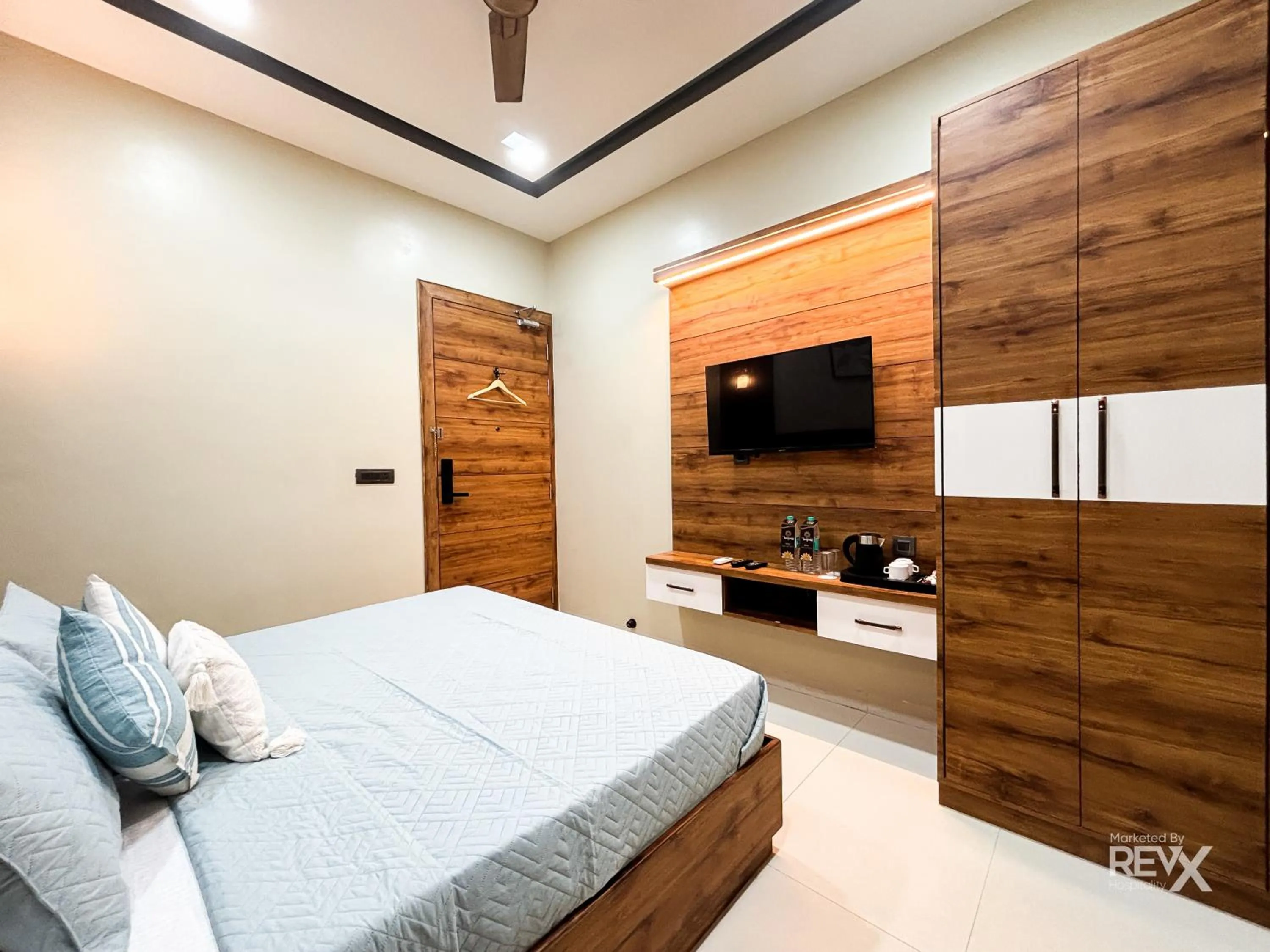 Bed in Hotel Brij Vas