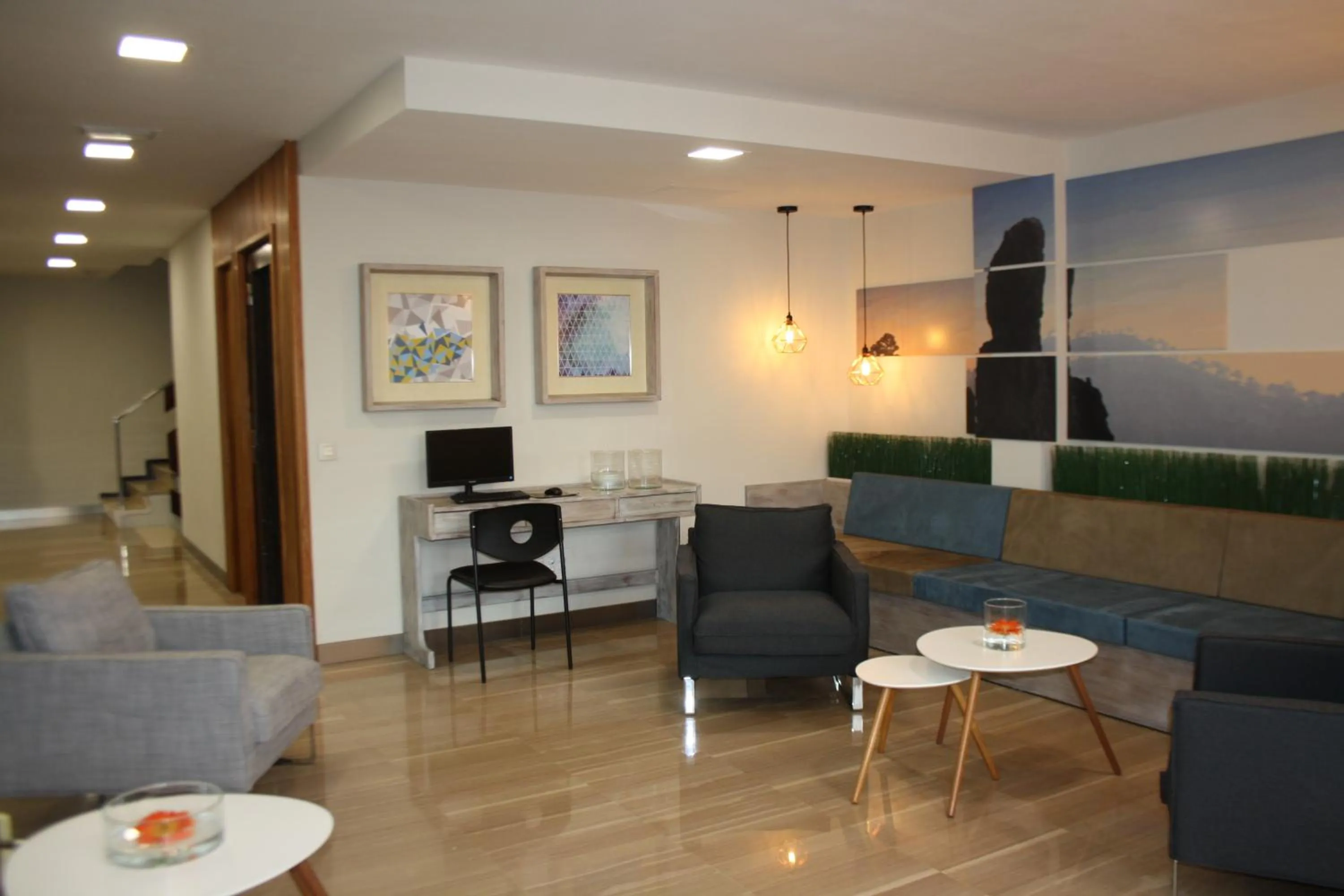 Communal lounge/ TV room in ApartHotel Idafe