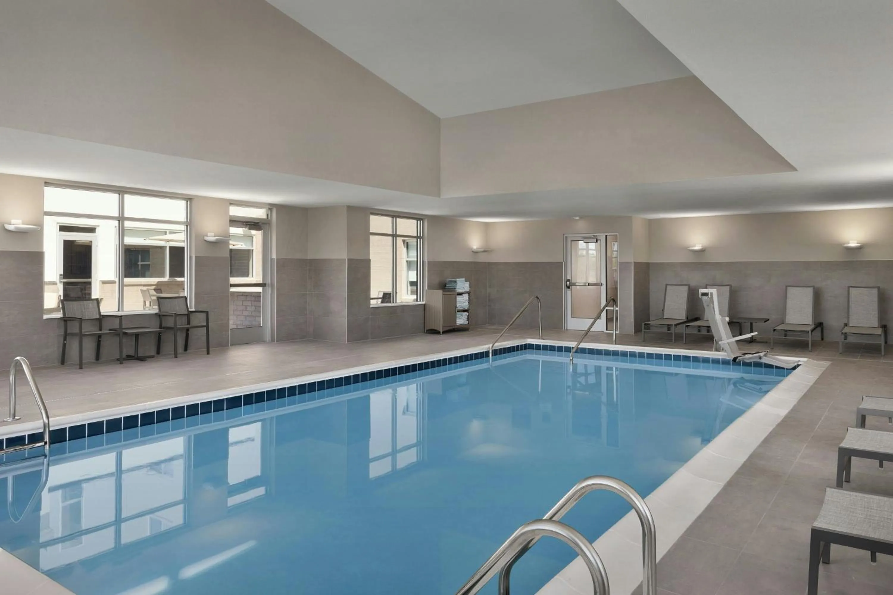 Swimming pool in Residence Inn by Marriott Dayton Miamisburg