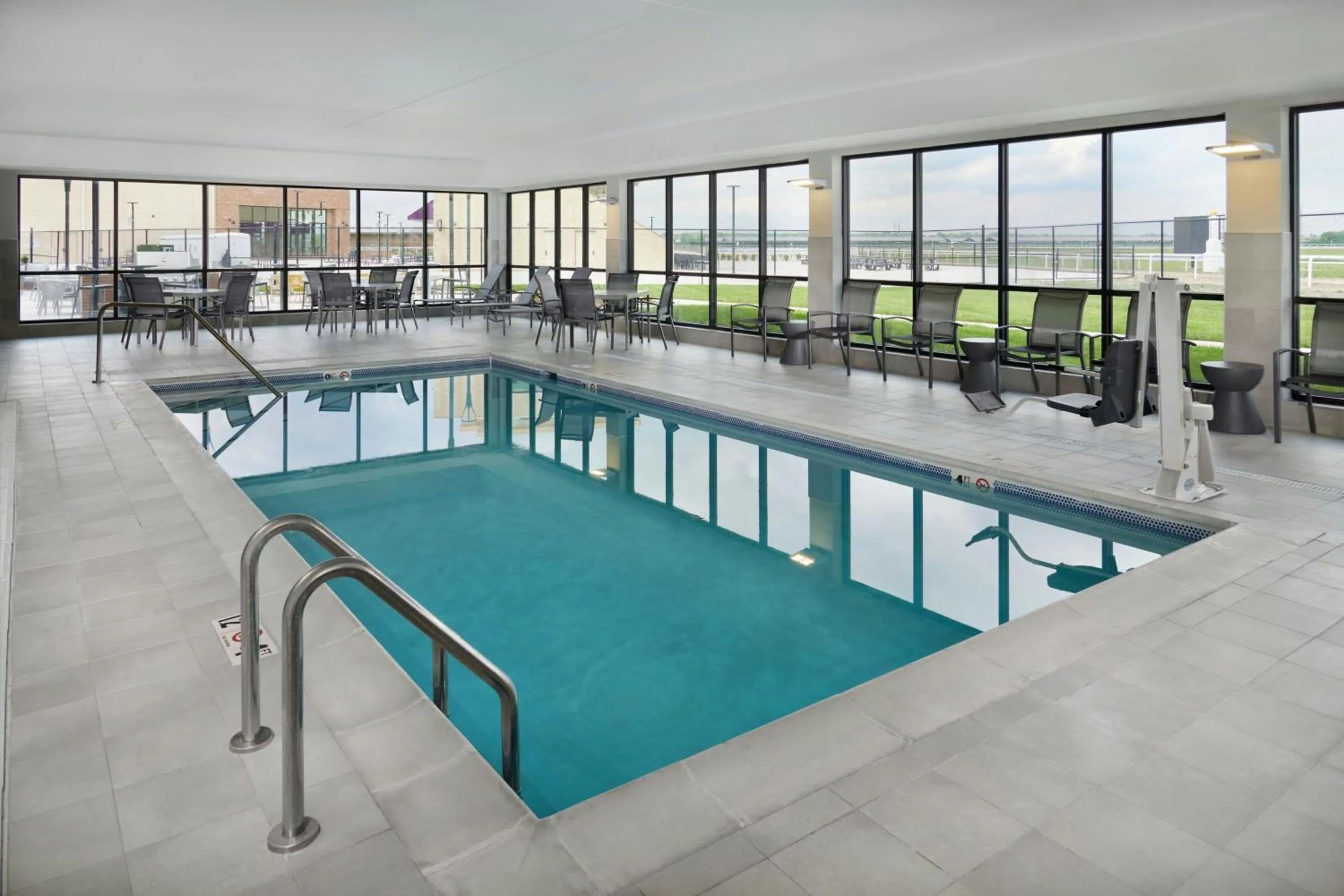 Swimming pool in Fairfield by Marriott Inn & Suites Columbus