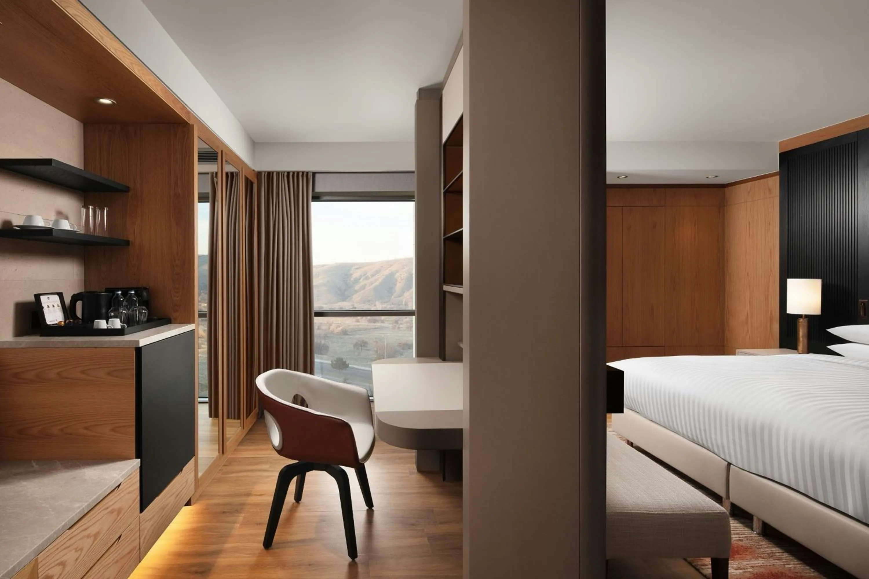 Lounge or bar, Bed in Cappadocia Marriott Hotel