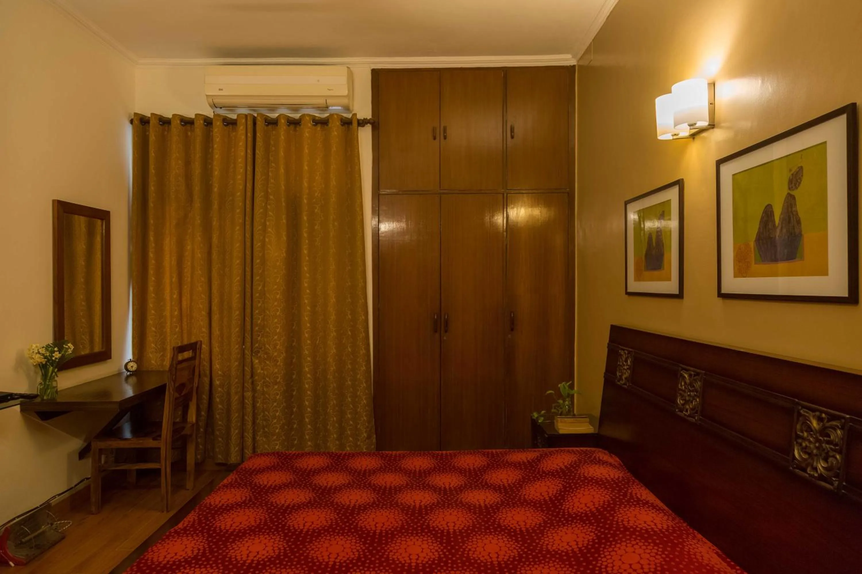 Bed in Woodpecker Apartments Hauz khas