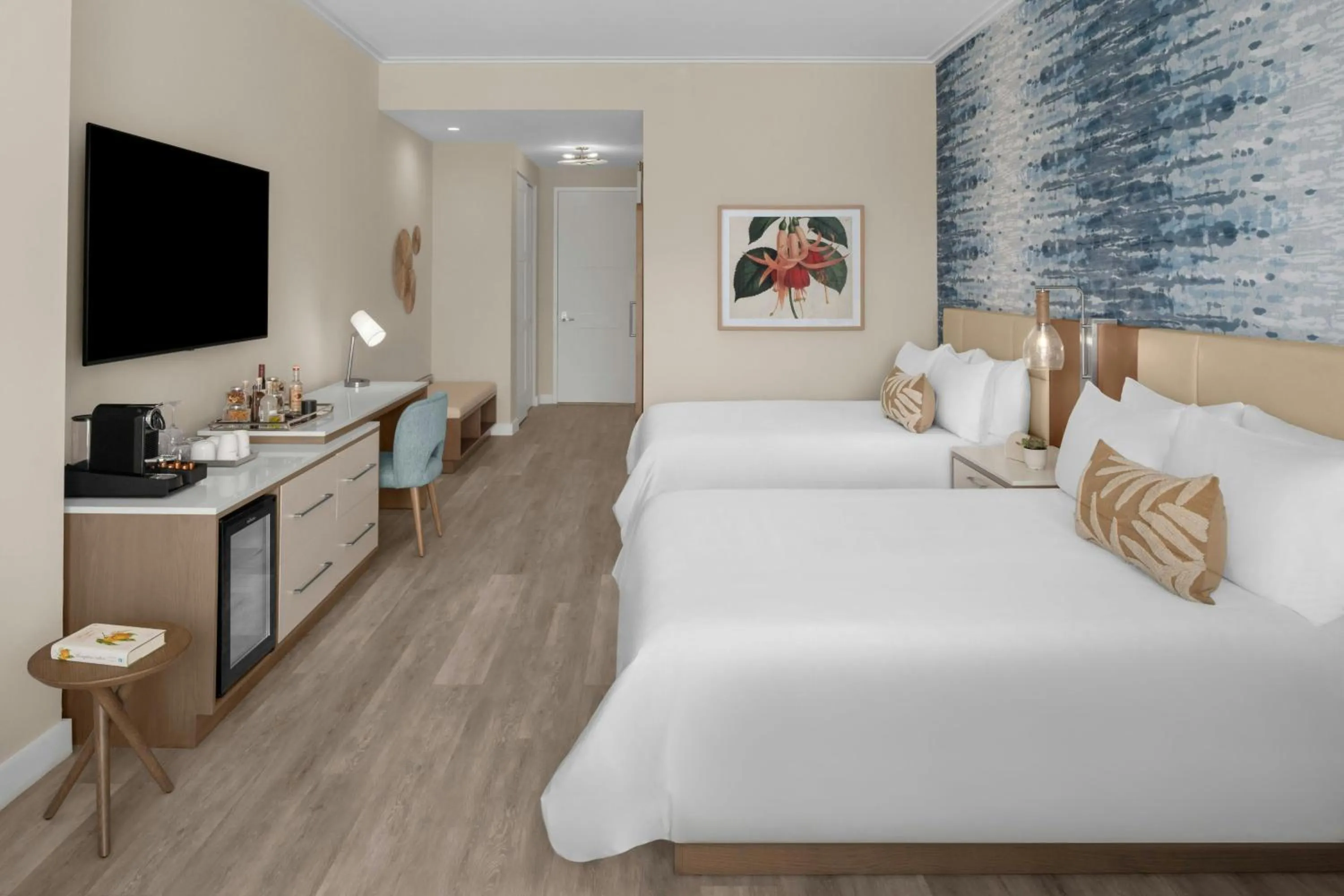 Photo of the whole room, Bed in The Belgrove Resort & Spa, West Palm Beach, Autograph Collection