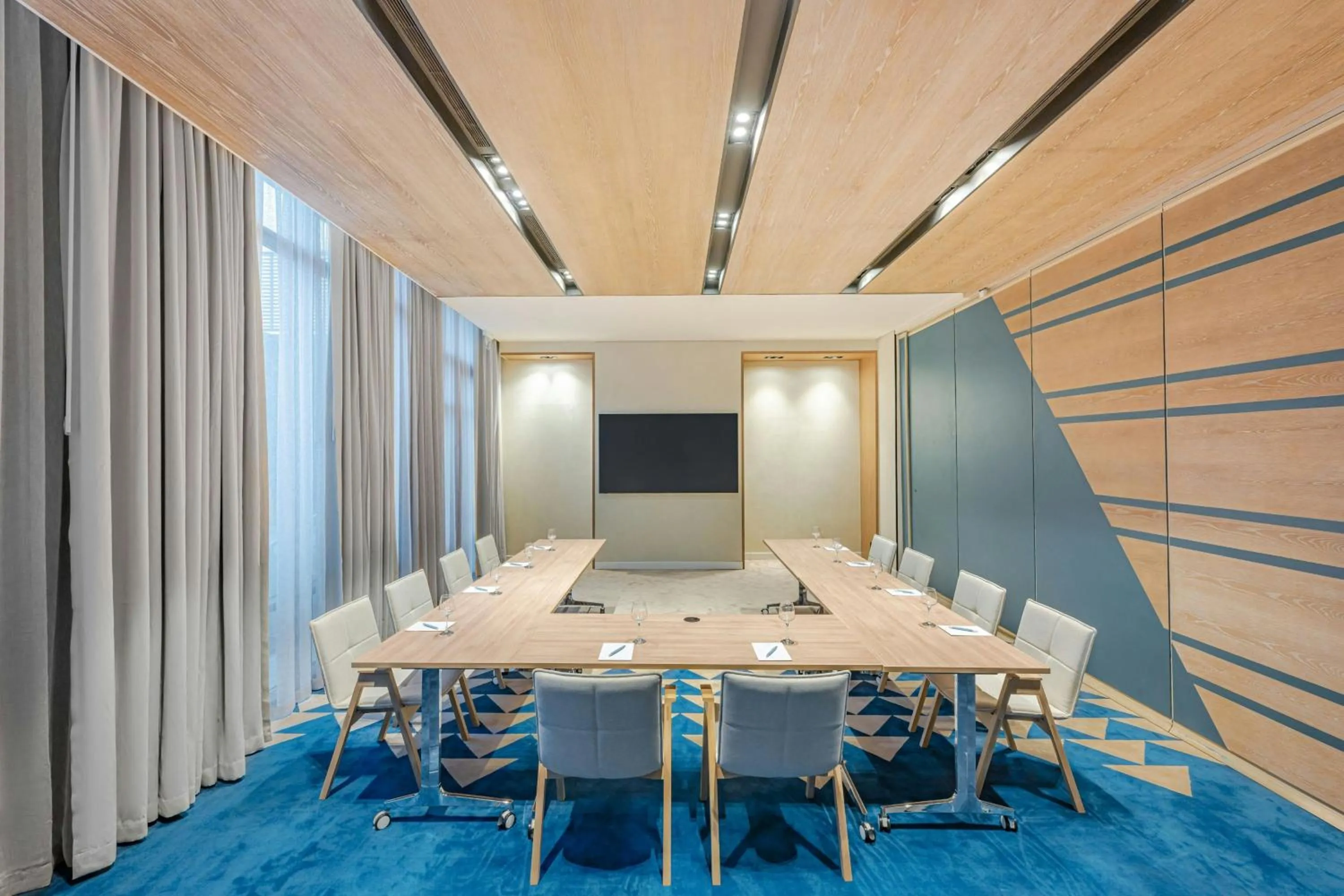 Meeting/conference room in Four Points by Sheraton King Abdulaziz Road