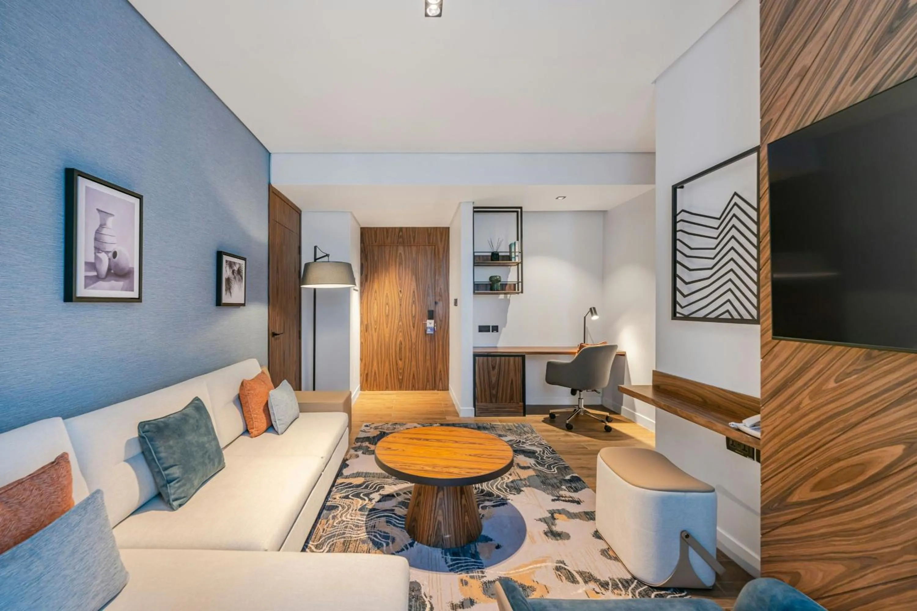 Living room in Four Points by Sheraton King Abdulaziz Road