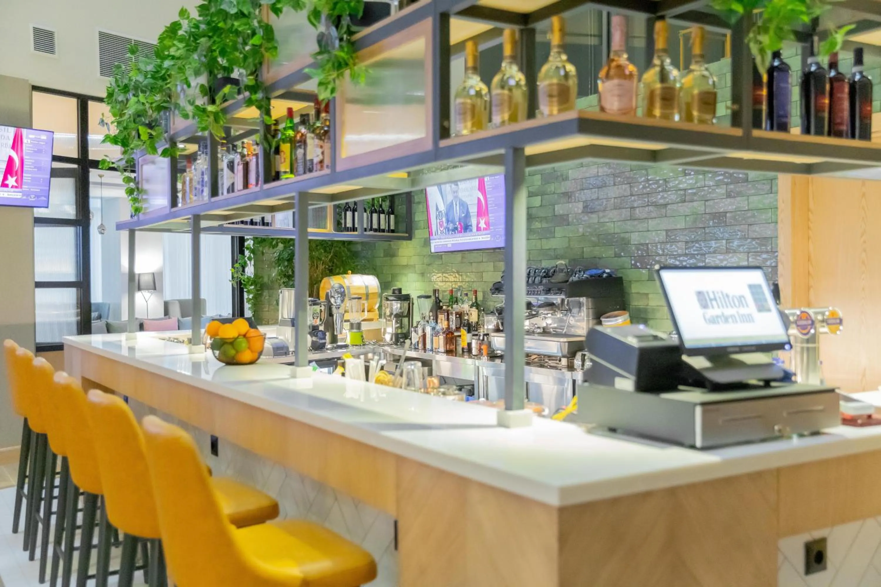 Restaurant/places to eat in Hilton Garden Inn Baku