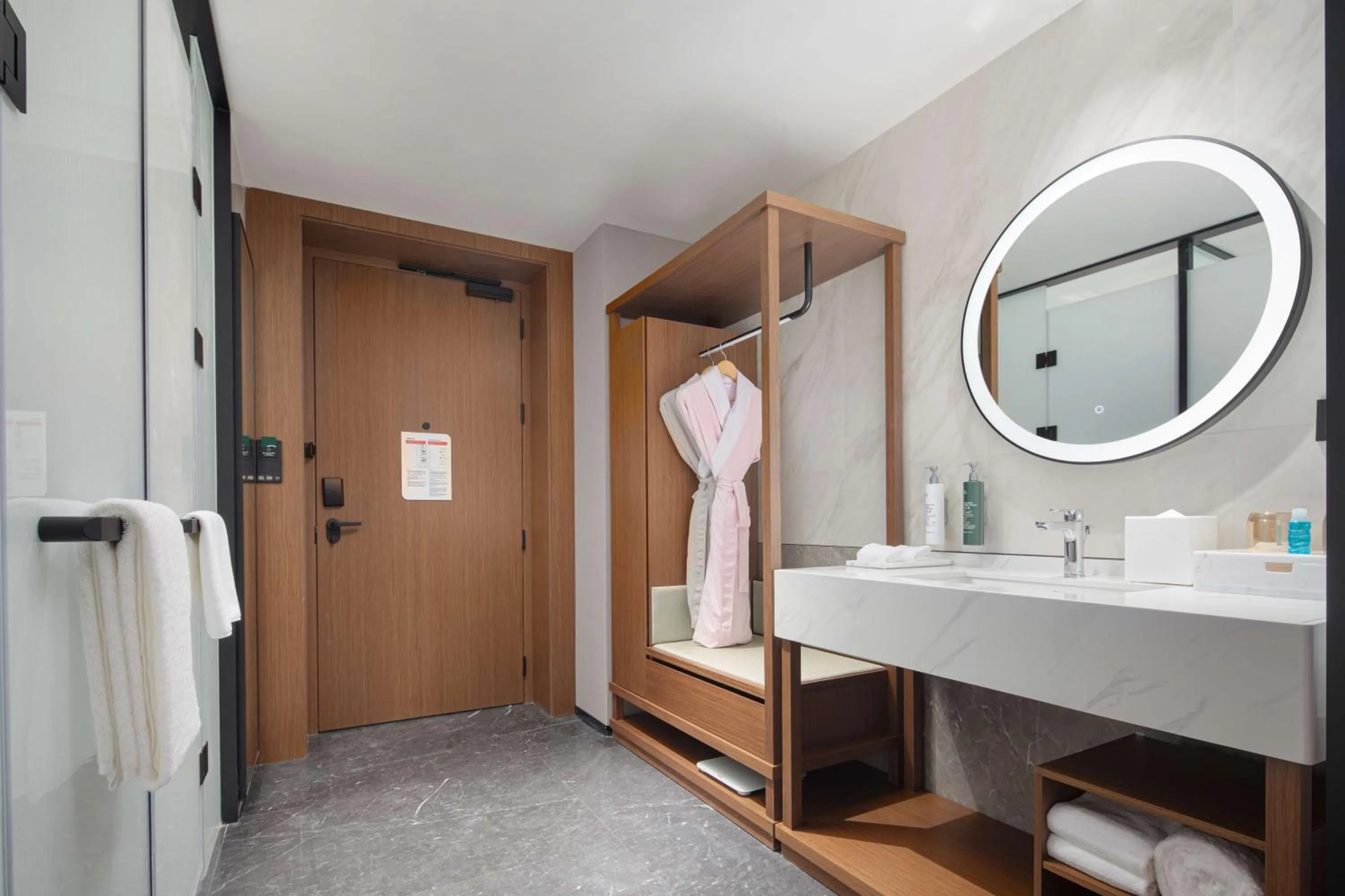 Bathroom in Hilton Garden Inn Luoyang Kaiyuan Avenue