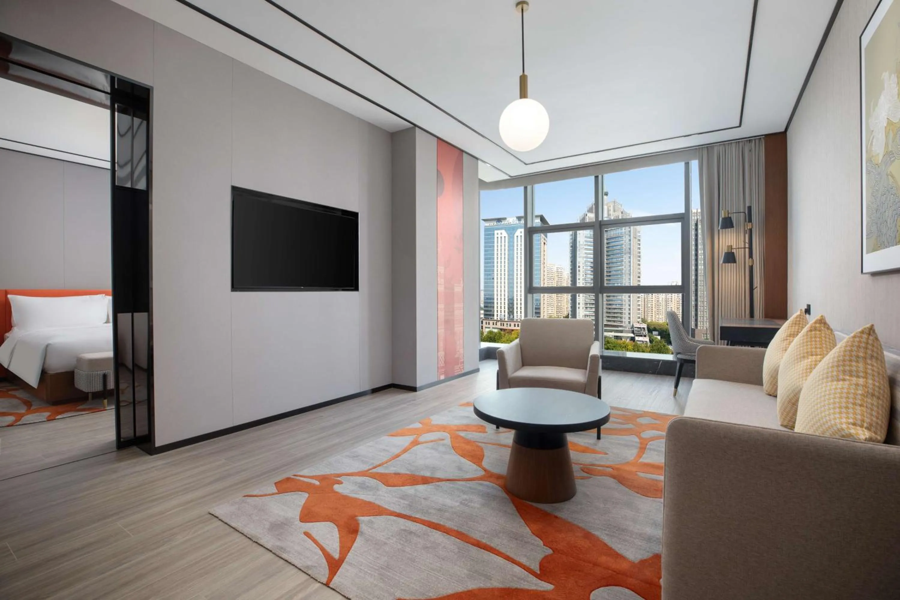 Living room, Bed in Hilton Garden Inn Luoyang Kaiyuan Avenue