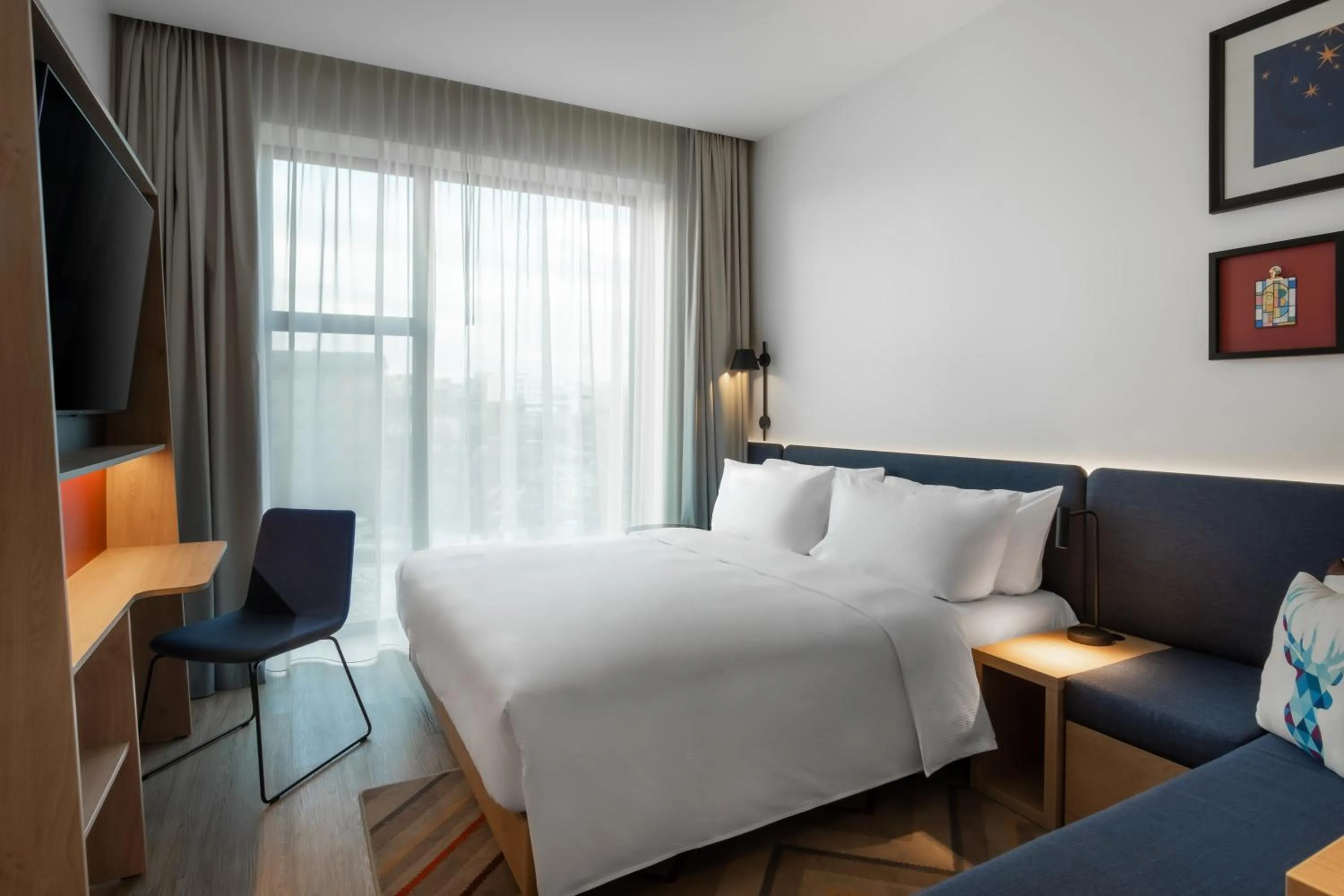 Photo of the whole room, Bed in Hampton By Hilton Tallinn