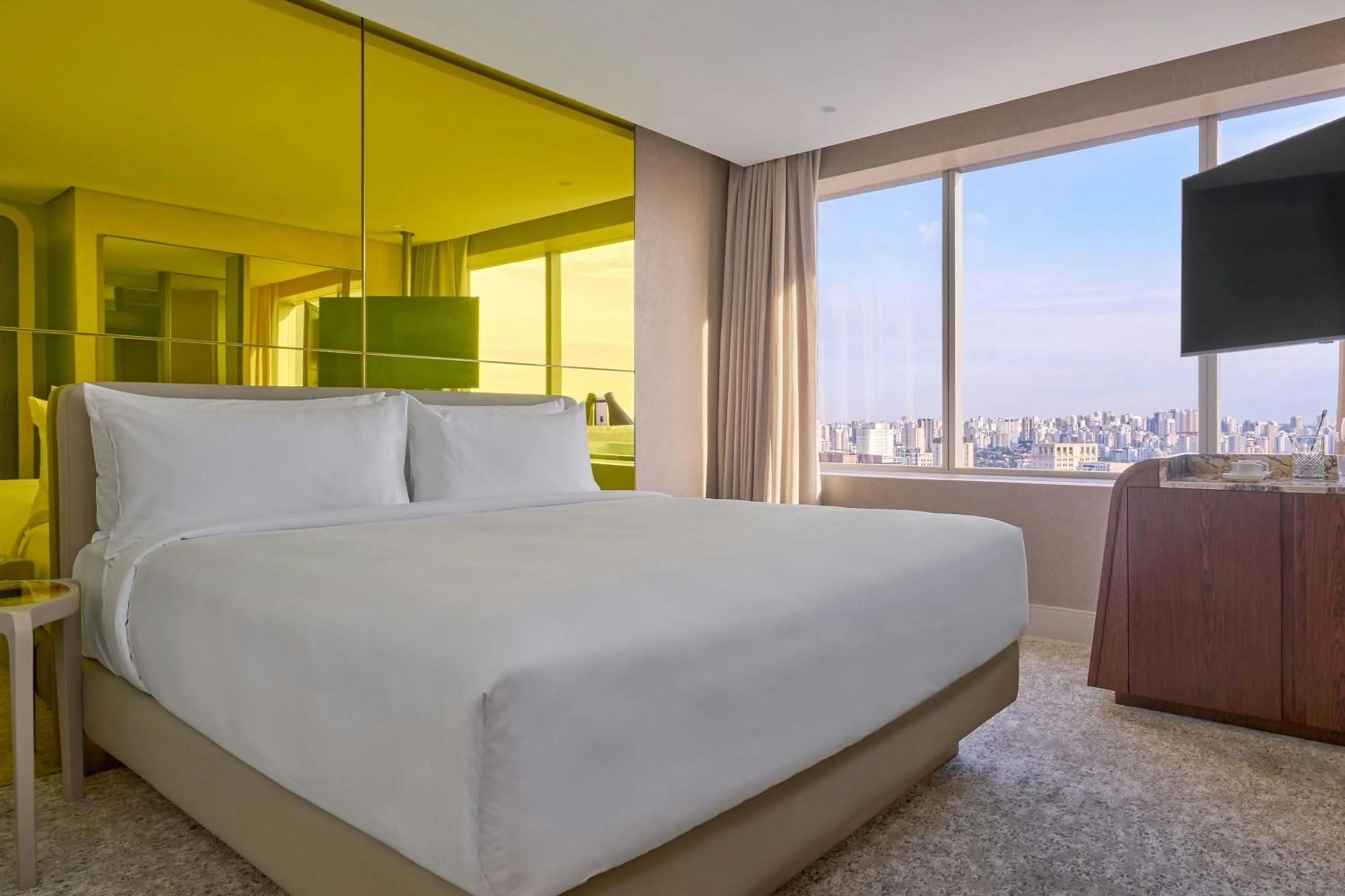 Photo of the whole room, Bed in W Sao Paulo