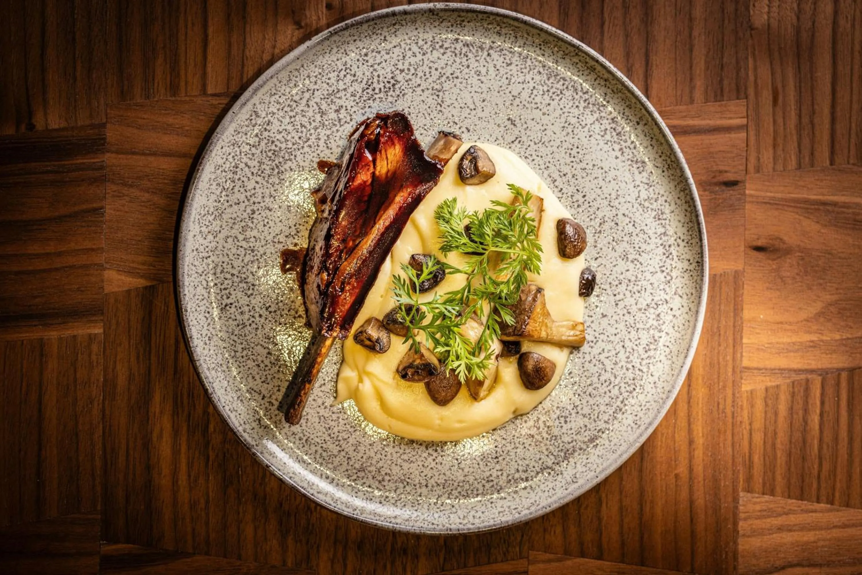 Restaurant/places to eat in W Sao Paulo