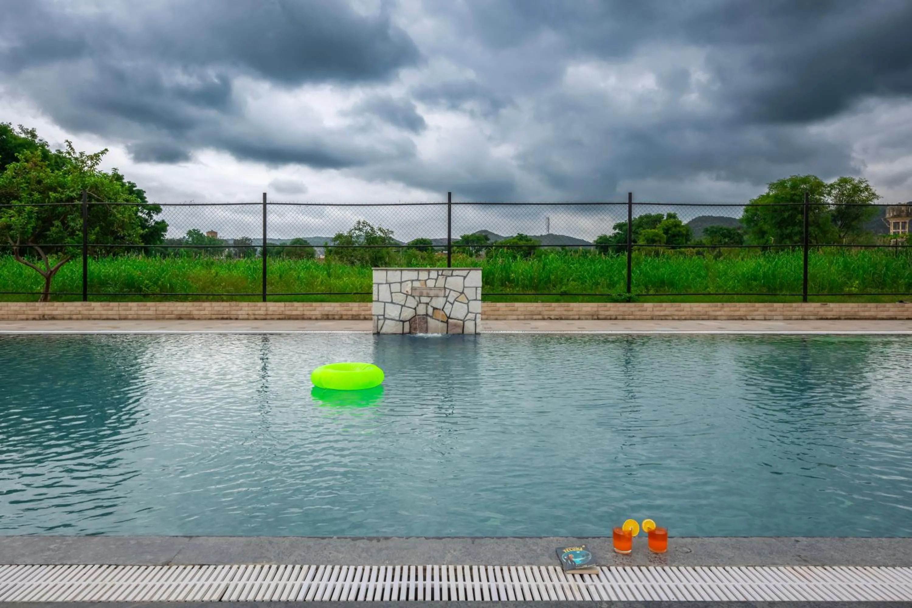 Swimming pool in Aashiyana Luxury Cottages