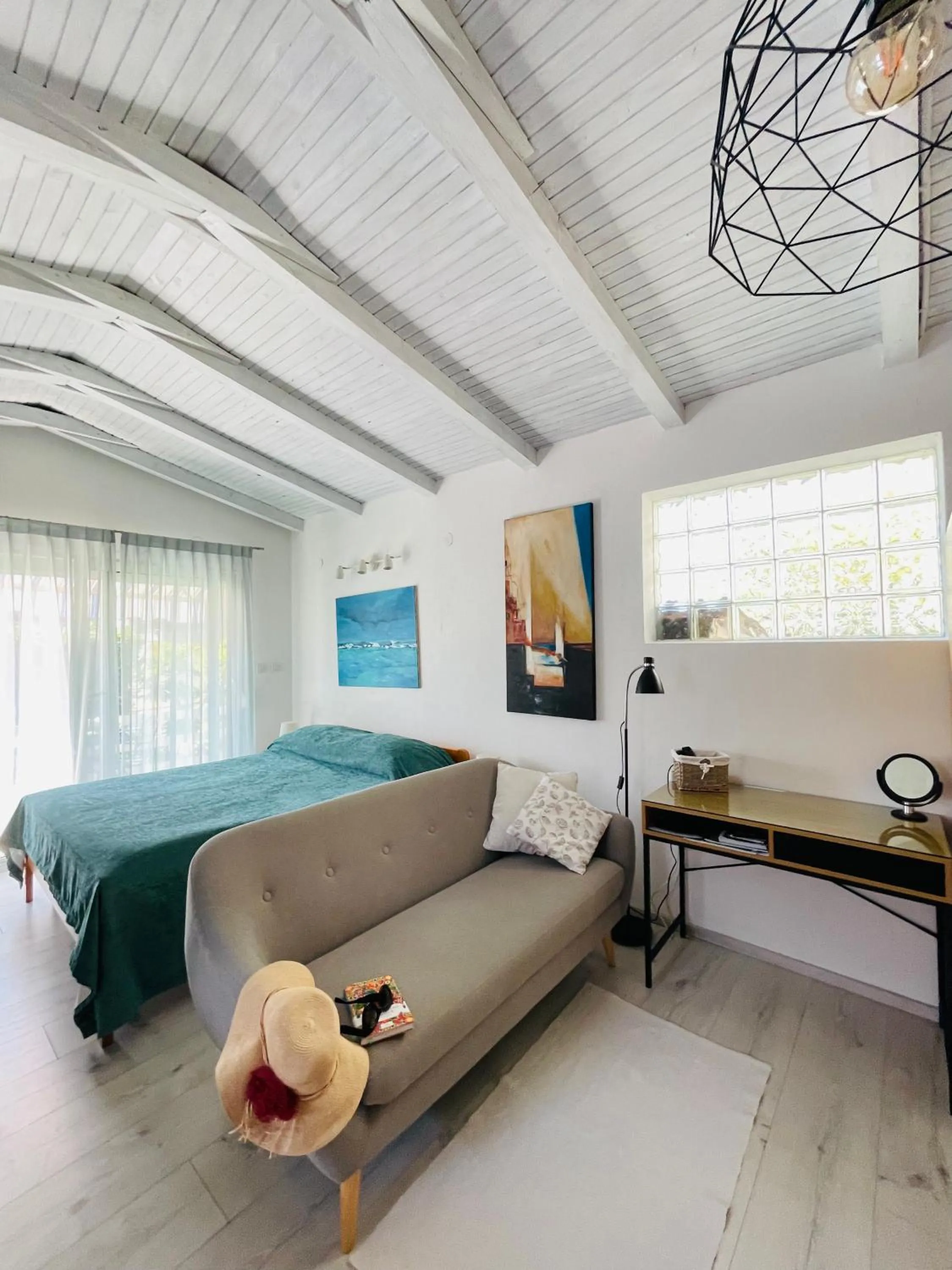 Bed in Pasiflora Studio