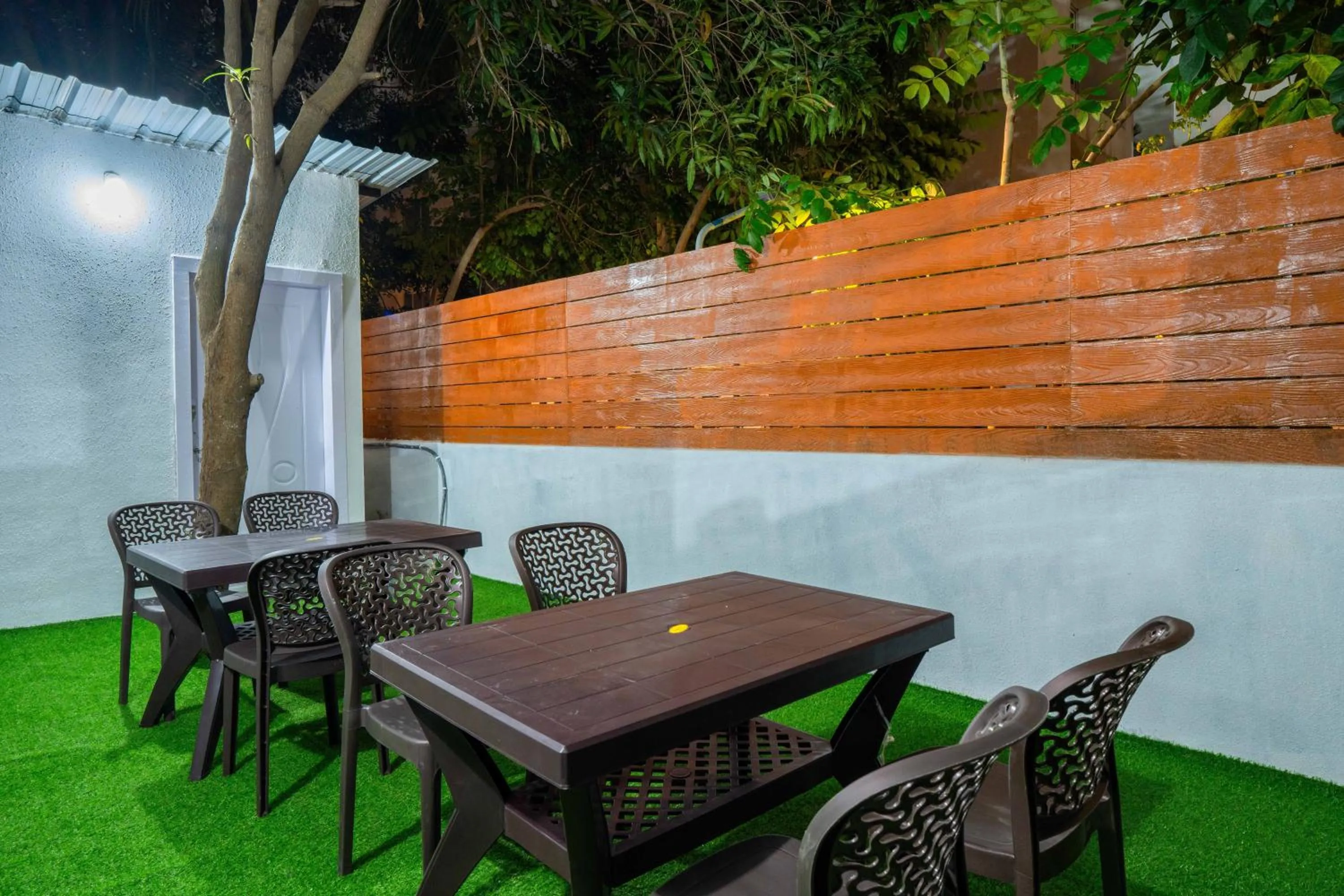 Dining area in Itsy Hotels Iconic