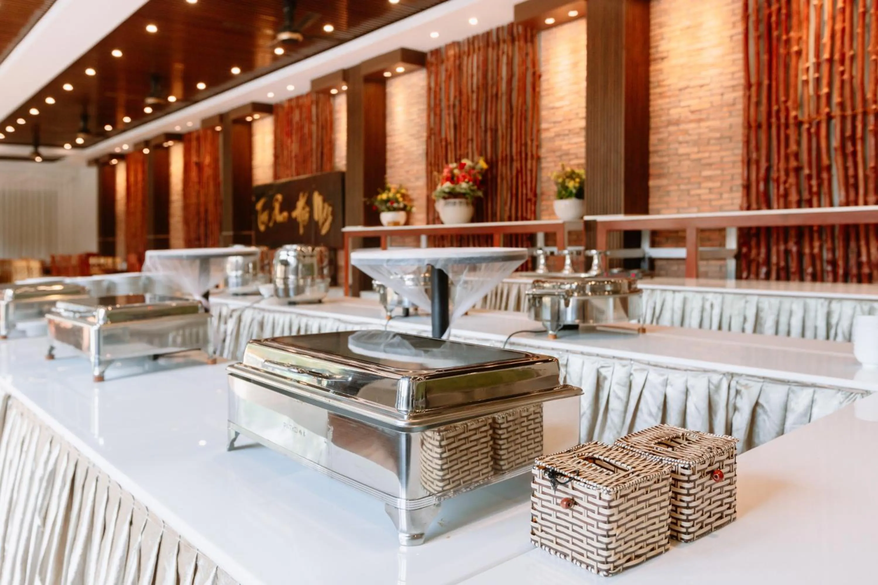 Restaurant/places to eat in Ha Tien Xua Hotel & Resort