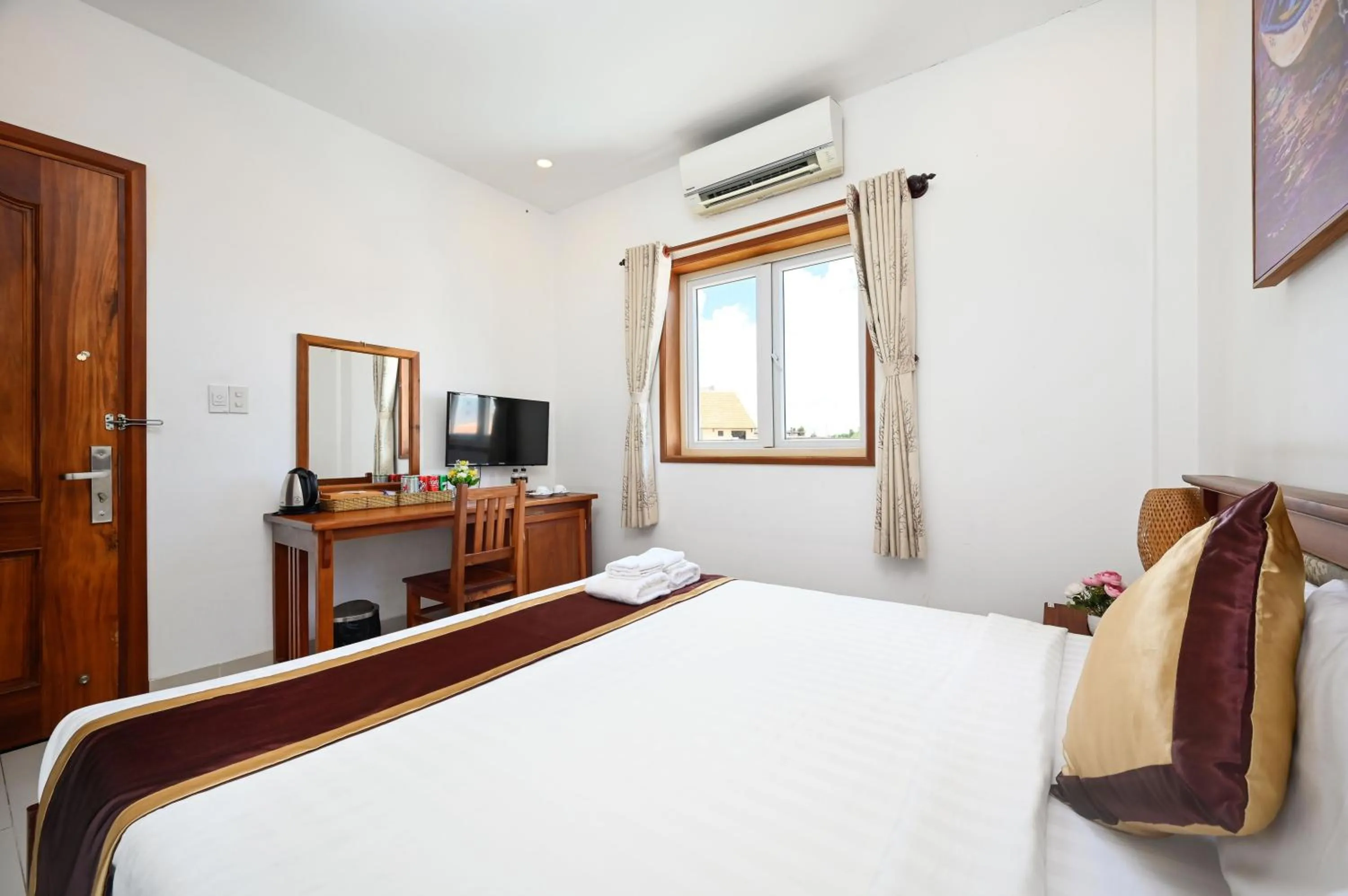 TV and multimedia, Bed in Ha Tien Xua Hotel & Resort