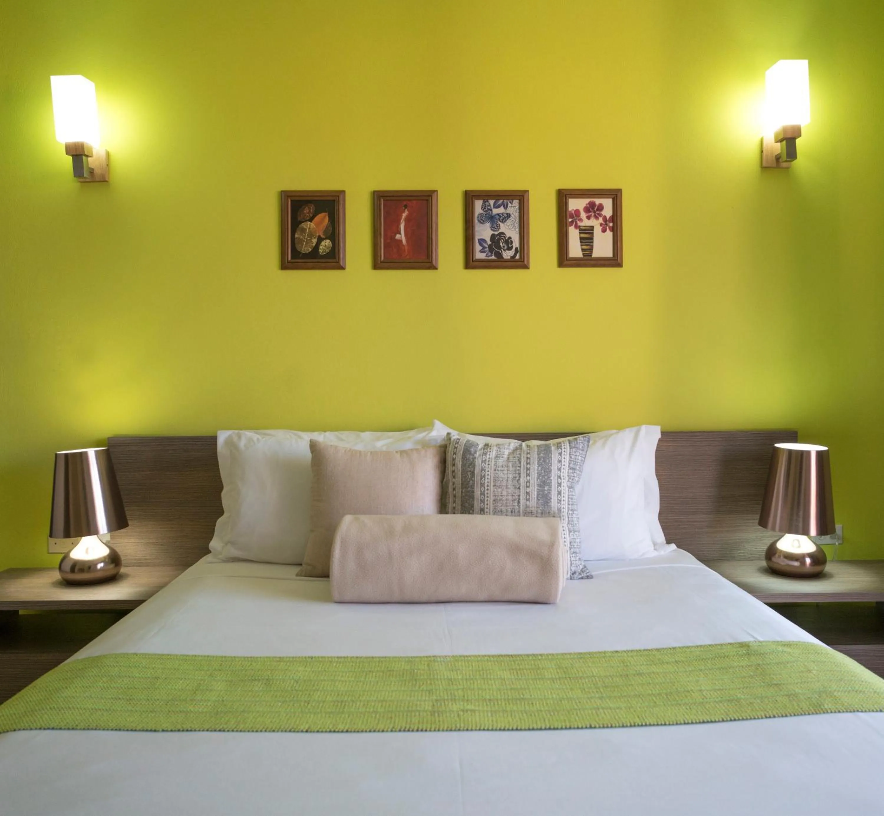 Day, Bed in Costa Esmeralda Village