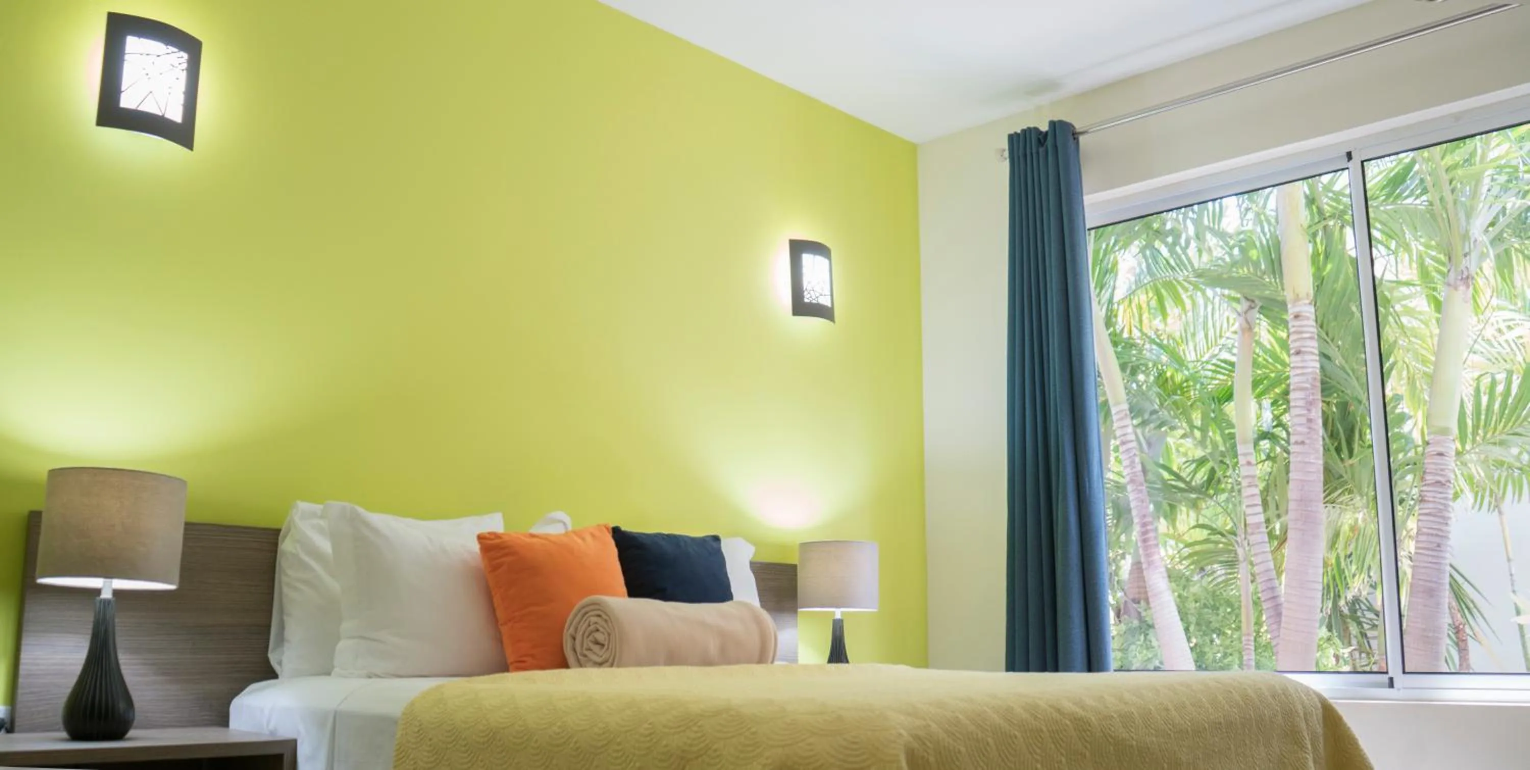 Day, Bed in Costa Esmeralda Village