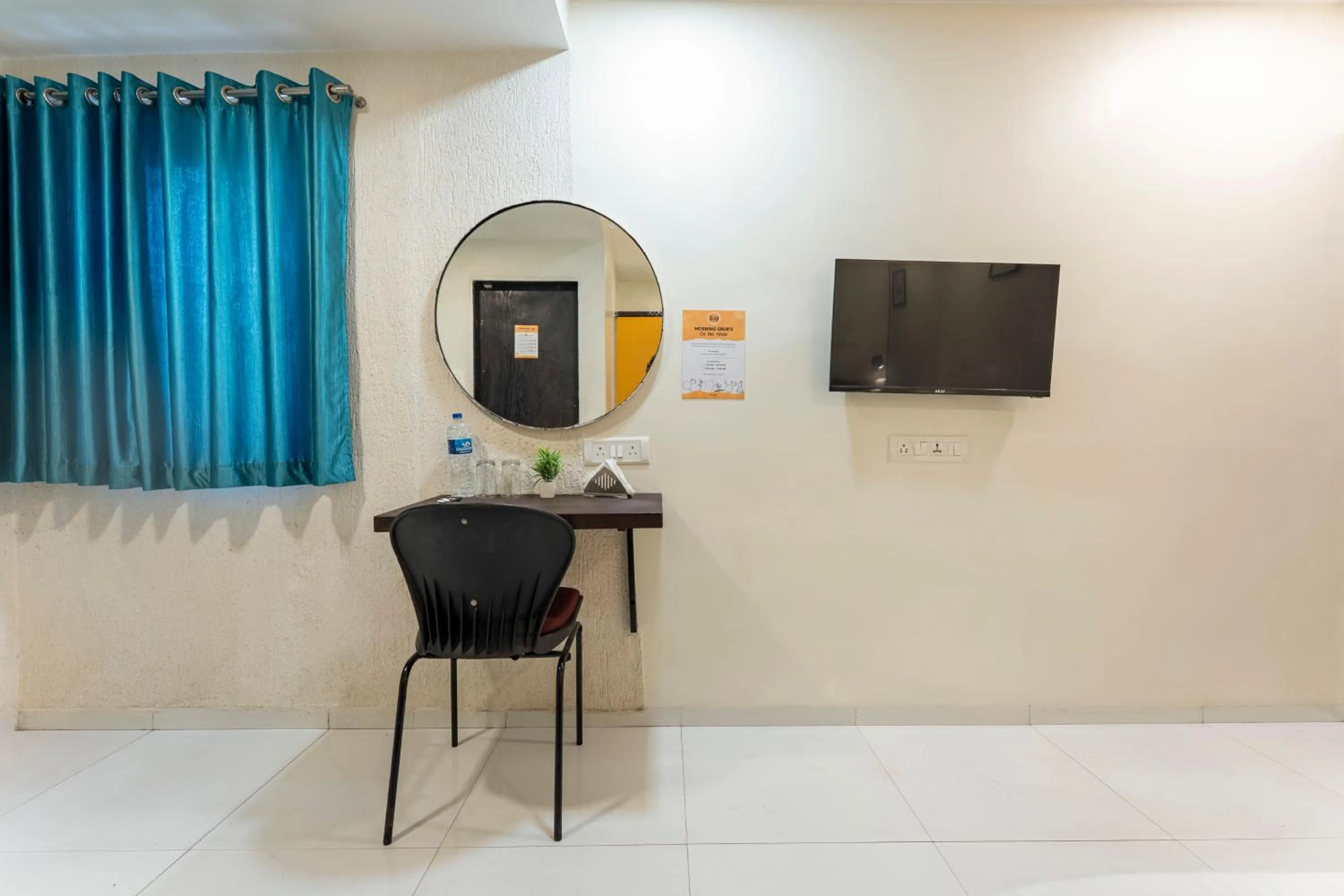 Bedroom in Itsy Hotels Bindra Elite