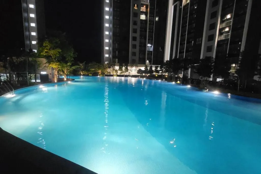 Swimming pool in Maya Bay Residences SplashMania