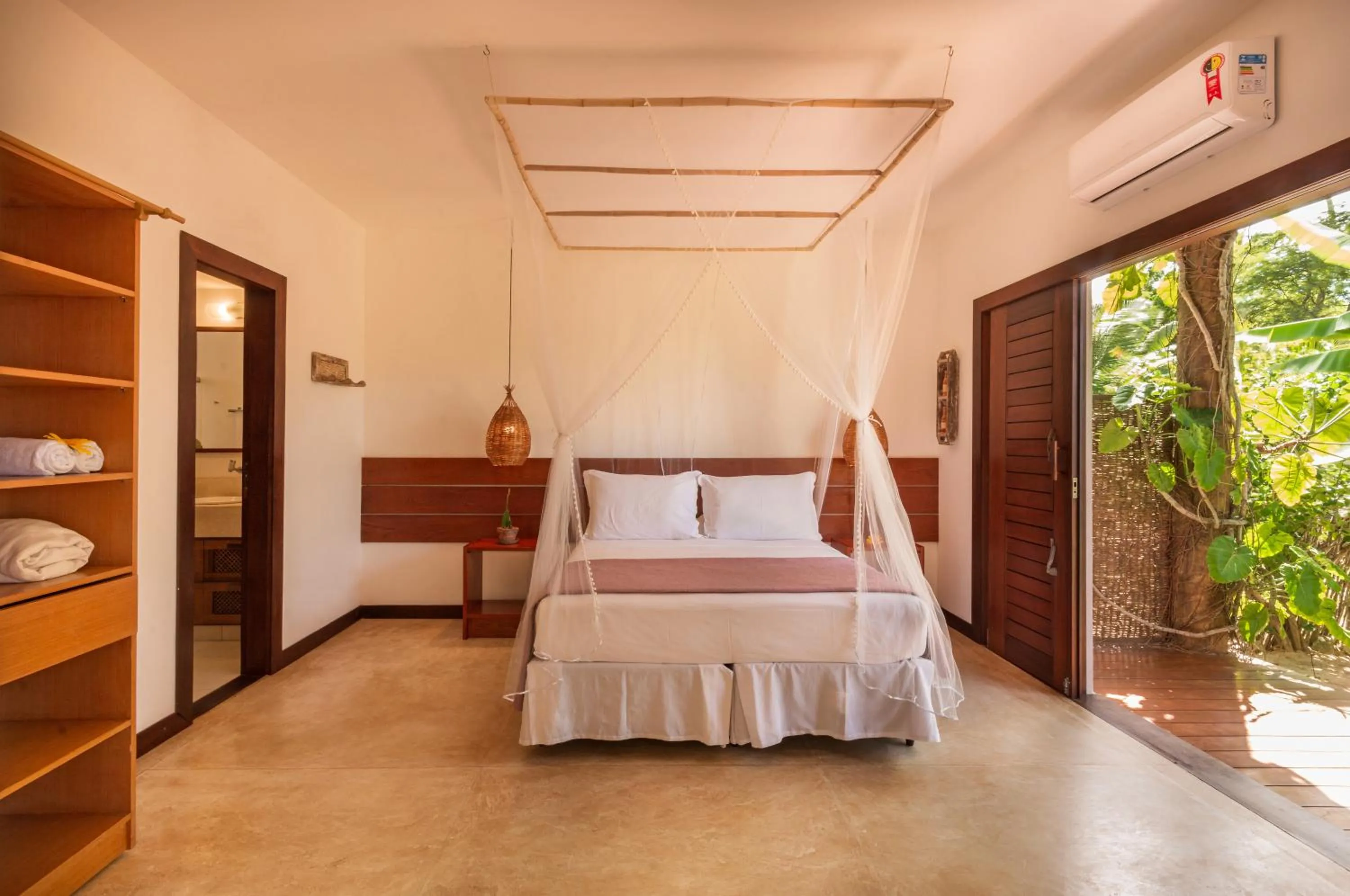 Photo of the whole room, Bed in Hara Pousada e SPA