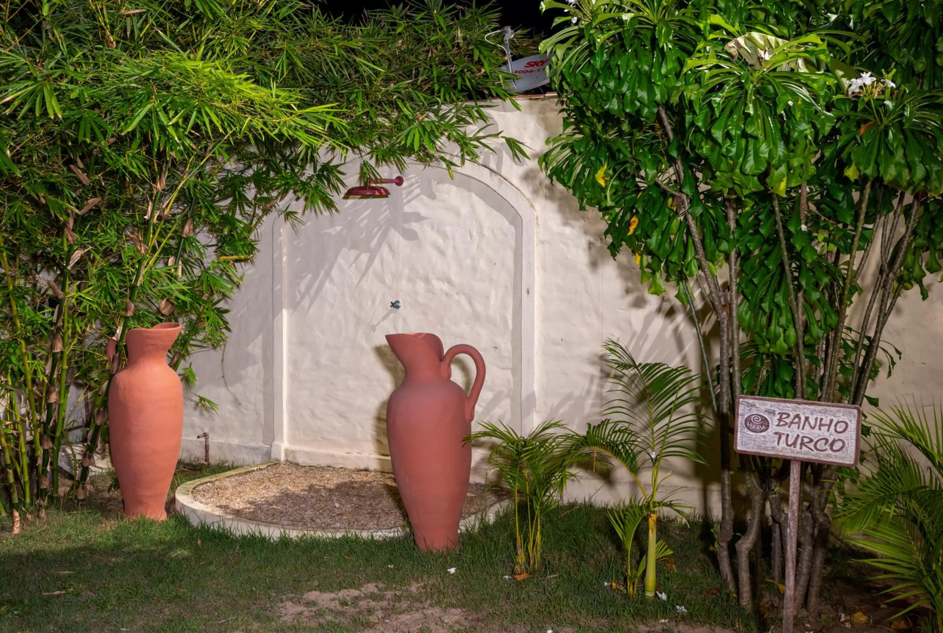 Garden in Hara Pousada e SPA