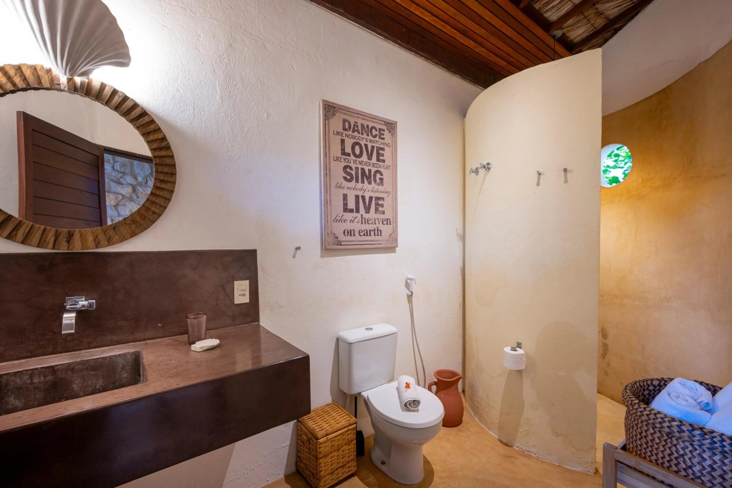 Bathroom in Hara Pousada e SPA