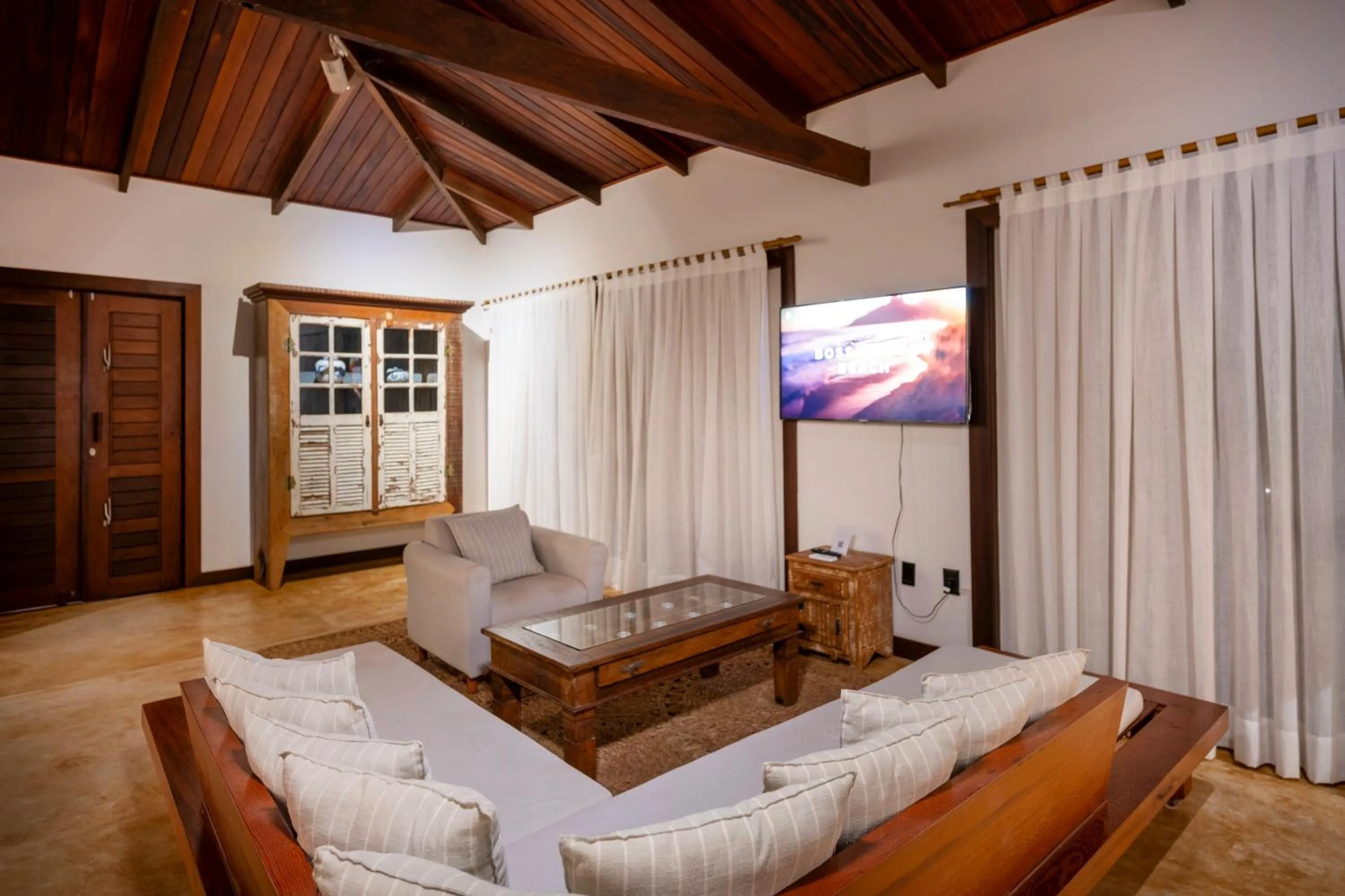 TV and multimedia in Hara Pousada e SPA