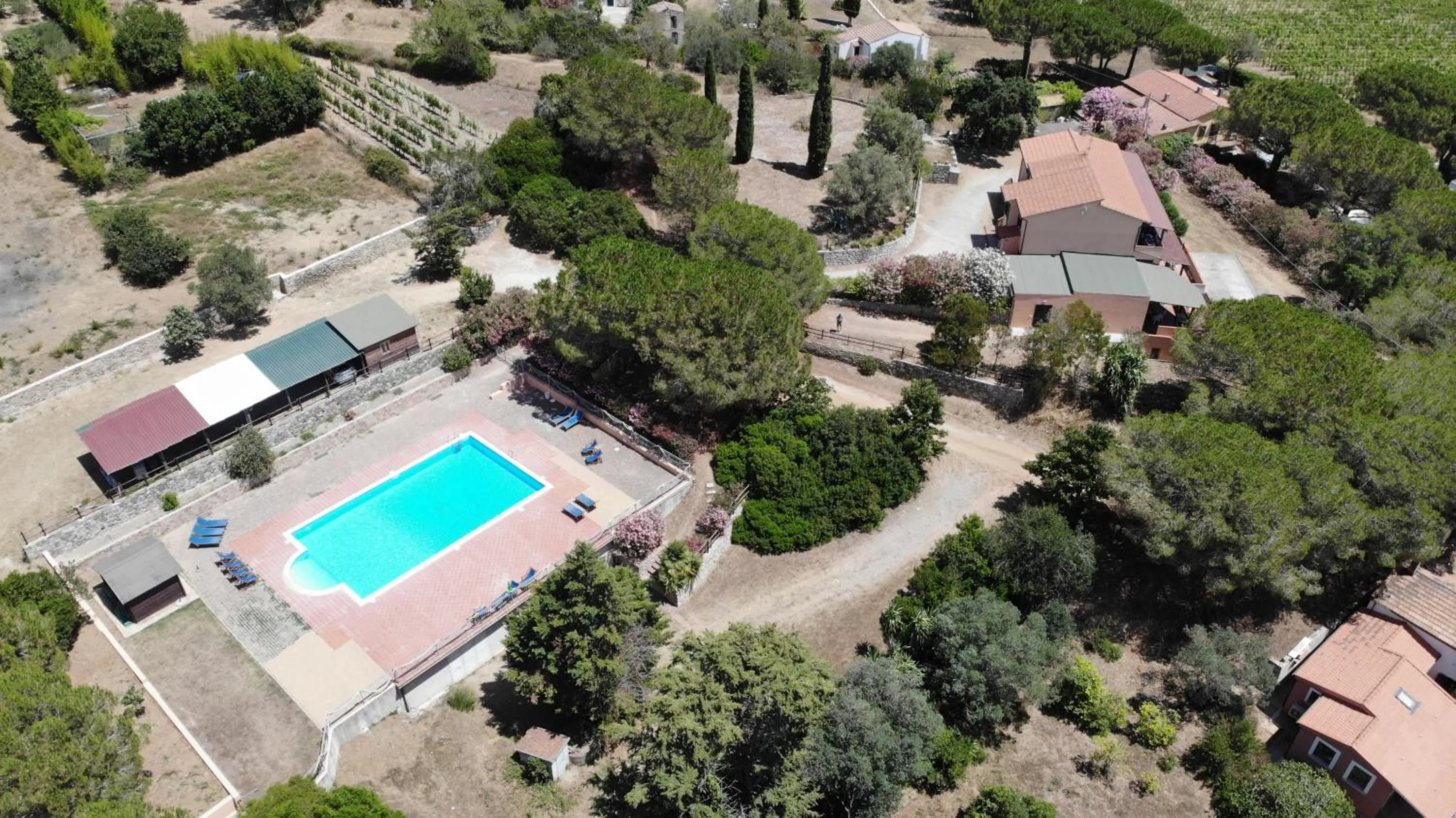 Property building in Casa Rosada - Piscina, aria condizionata, terrazze e posti auto