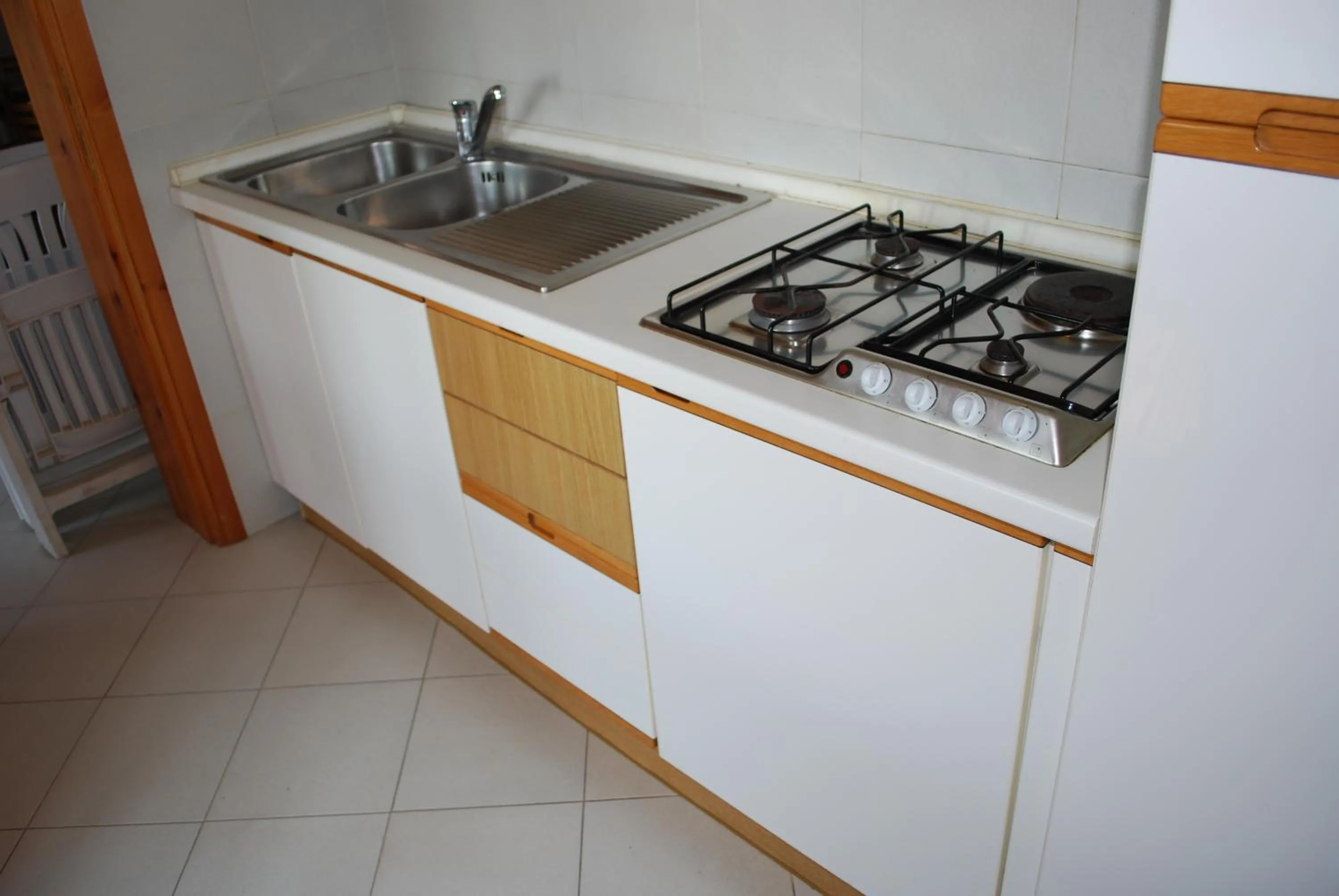 Kitchen or kitchenette in Casa Rosada - Piscina, aria condizionata, terrazze e posti auto