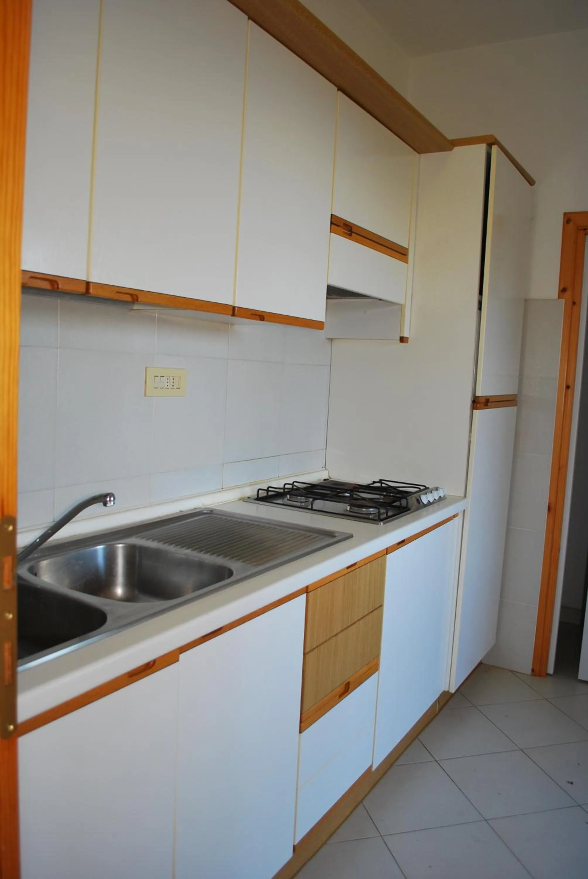 Kitchen or kitchenette in Casa Rosada - Piscina, aria condizionata, terrazze e posti auto