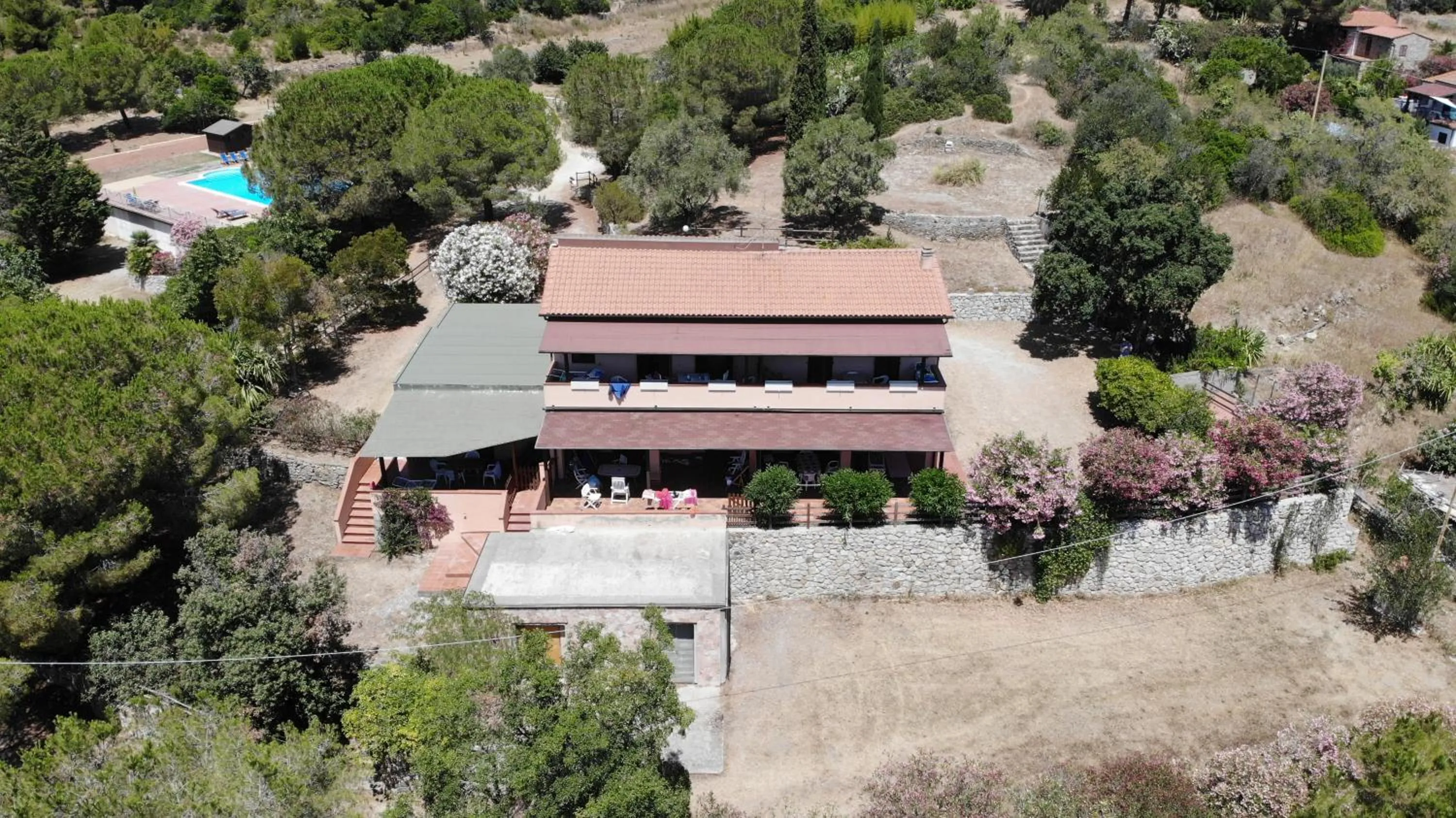 Property building in Casa Rosada - Piscina, aria condizionata, terrazze e posti auto